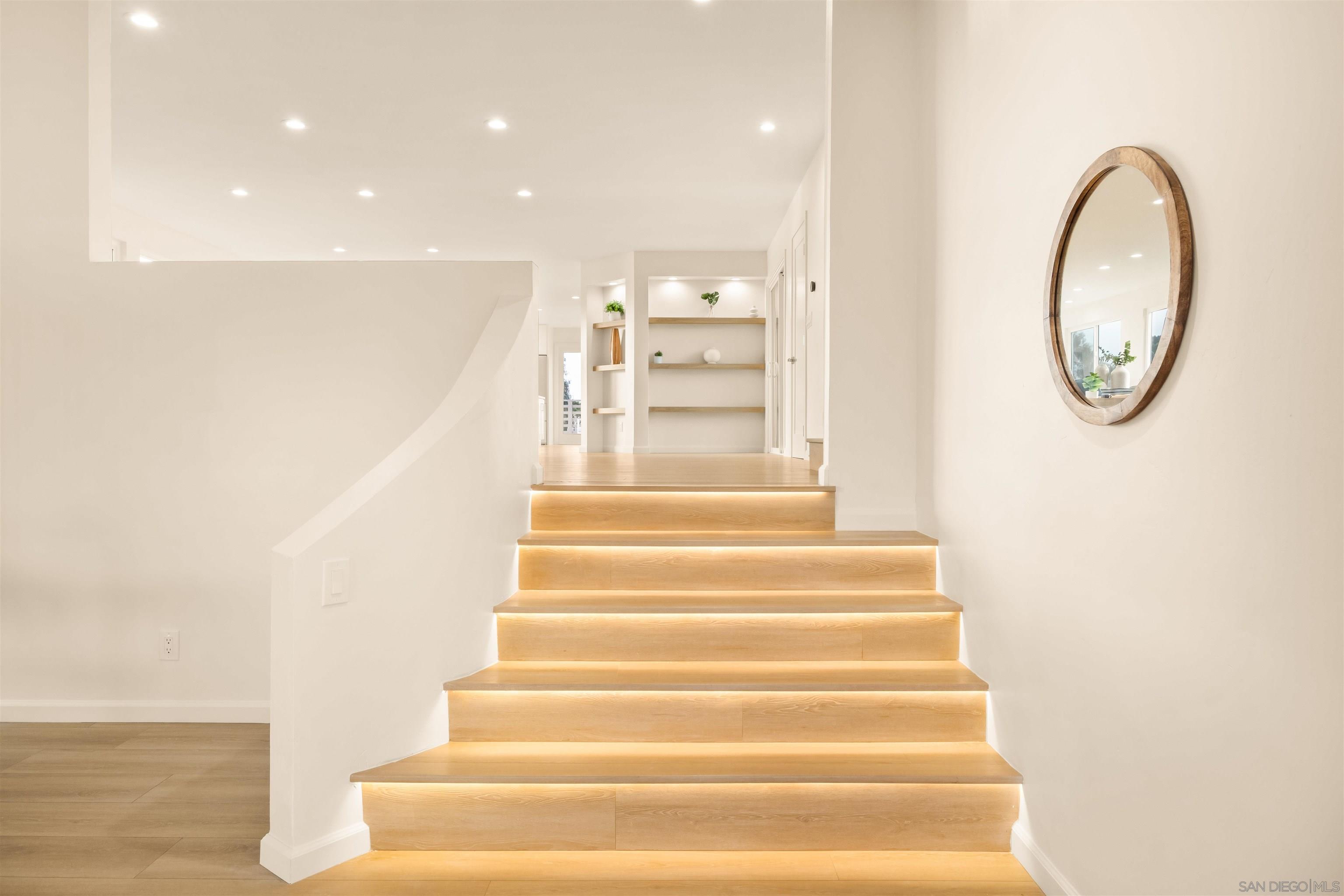 Detail Gallery Image 7 of 23 For 4328  Piedmont, San Diego,  CA 92107 - 5 Beds | 3/1 Baths