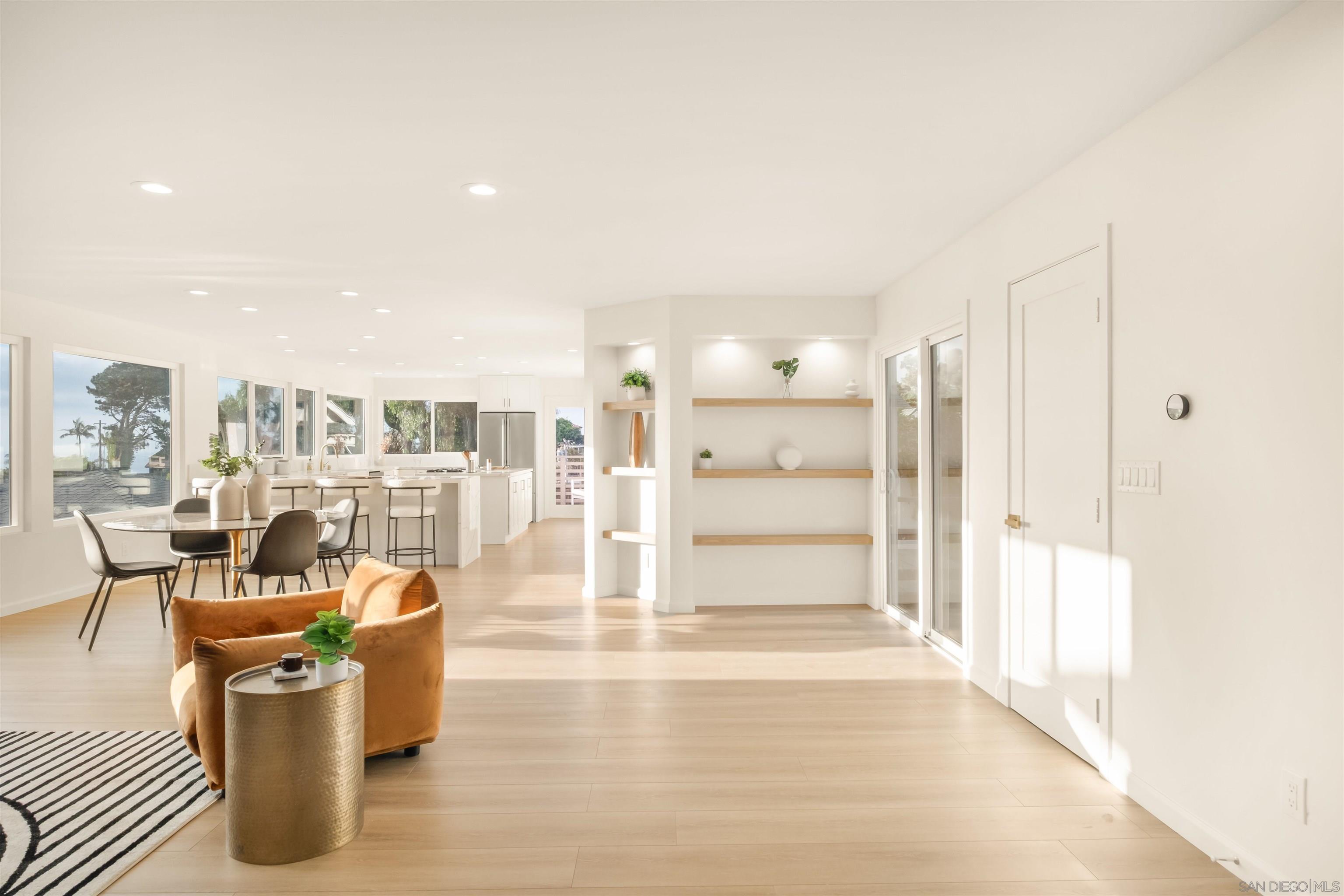 Detail Gallery Image 8 of 23 For 4328  Piedmont, San Diego,  CA 92107 - 5 Beds | 3/1 Baths