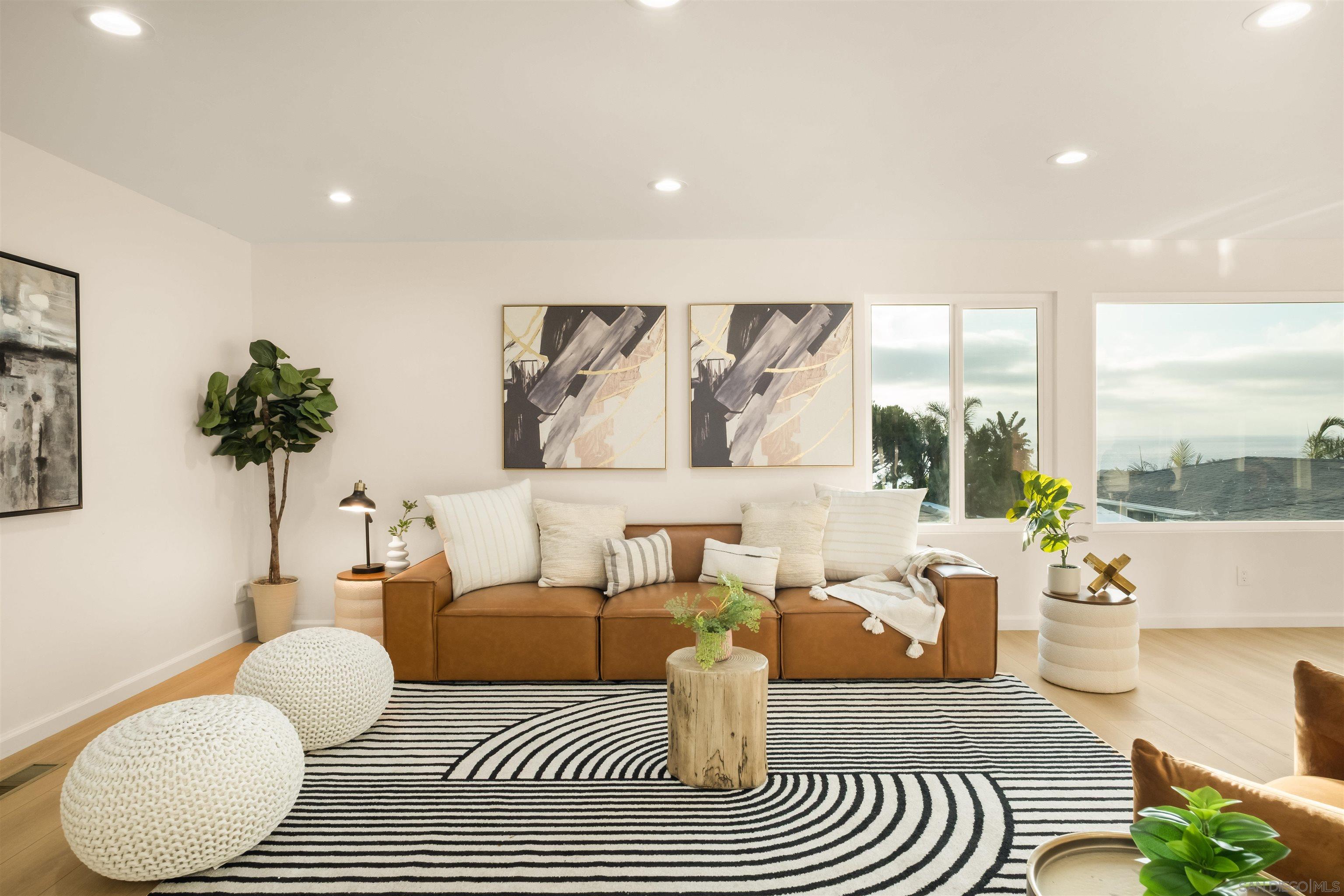 Detail Gallery Image 8 of 23 For 4328  Piedmont, San Diego,  CA 92107 - 5 Beds | 3/1 Baths