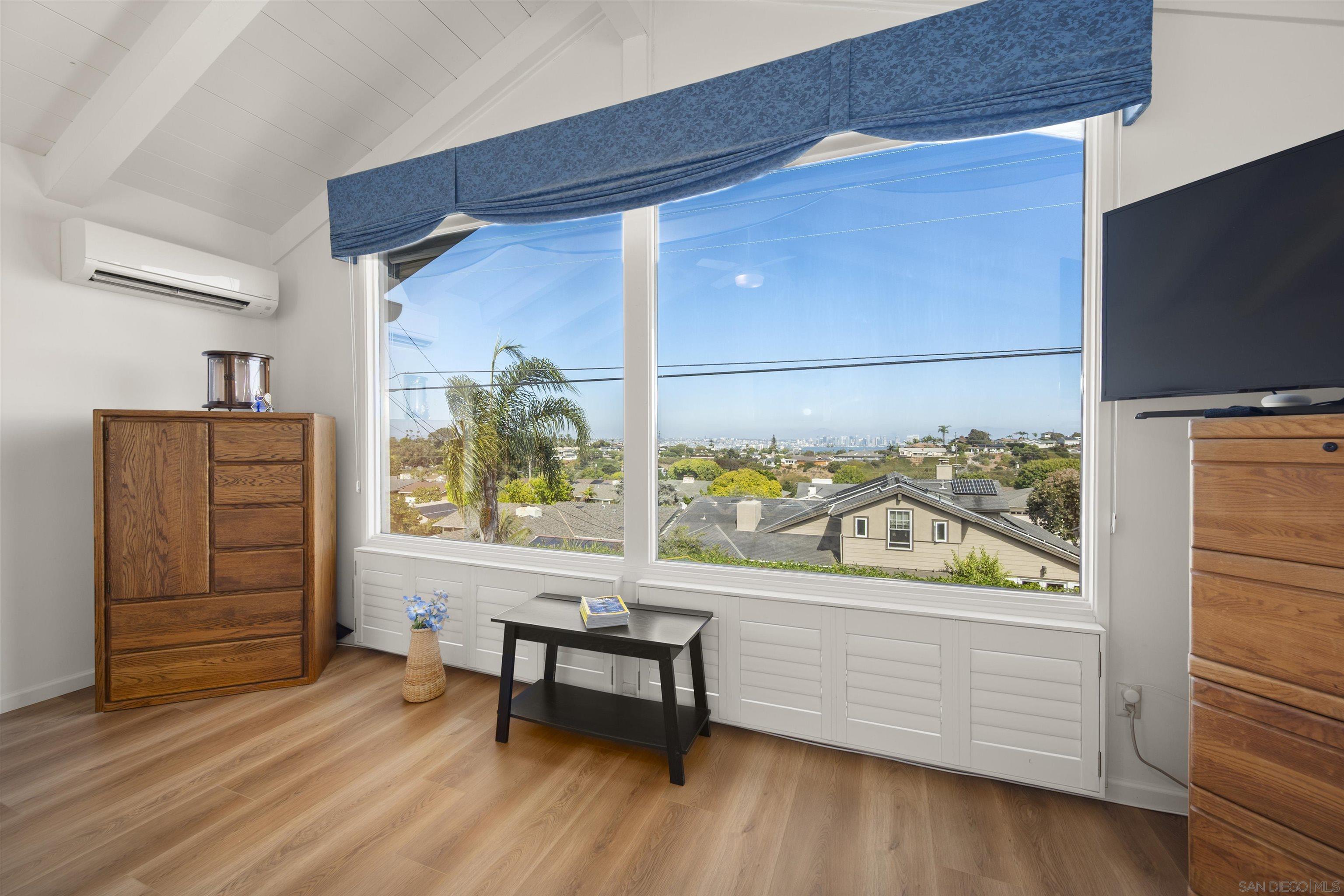 Detail Gallery Image 47 of 69 For 1151  Catalina Boulevard, San Diego,  CA 92107 - 5 Beds | 3/1 Baths