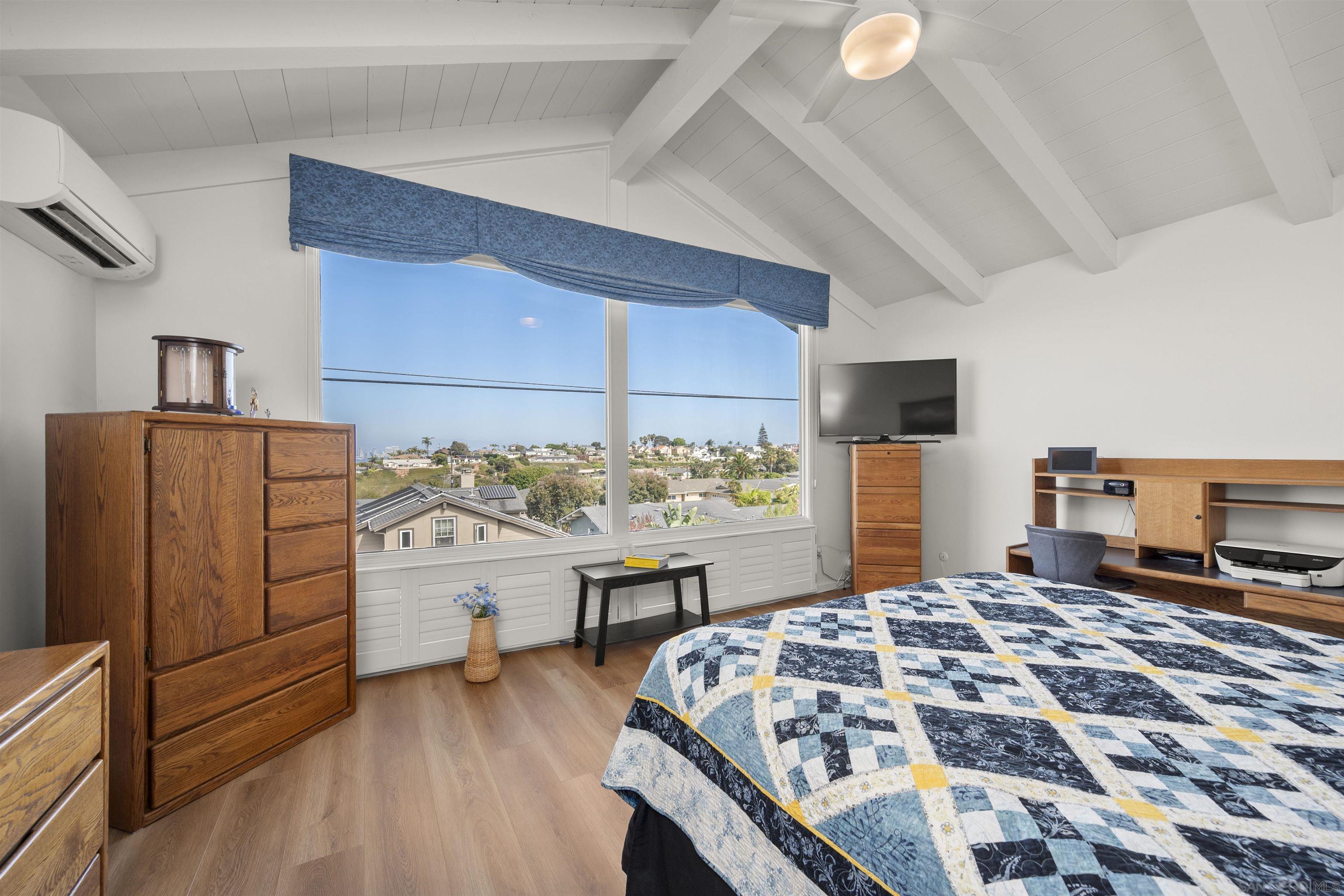 Detail Gallery Image 52 of 69 For 1151  Catalina Boulevard, San Diego,  CA 92107 - 5 Beds | 3/1 Baths