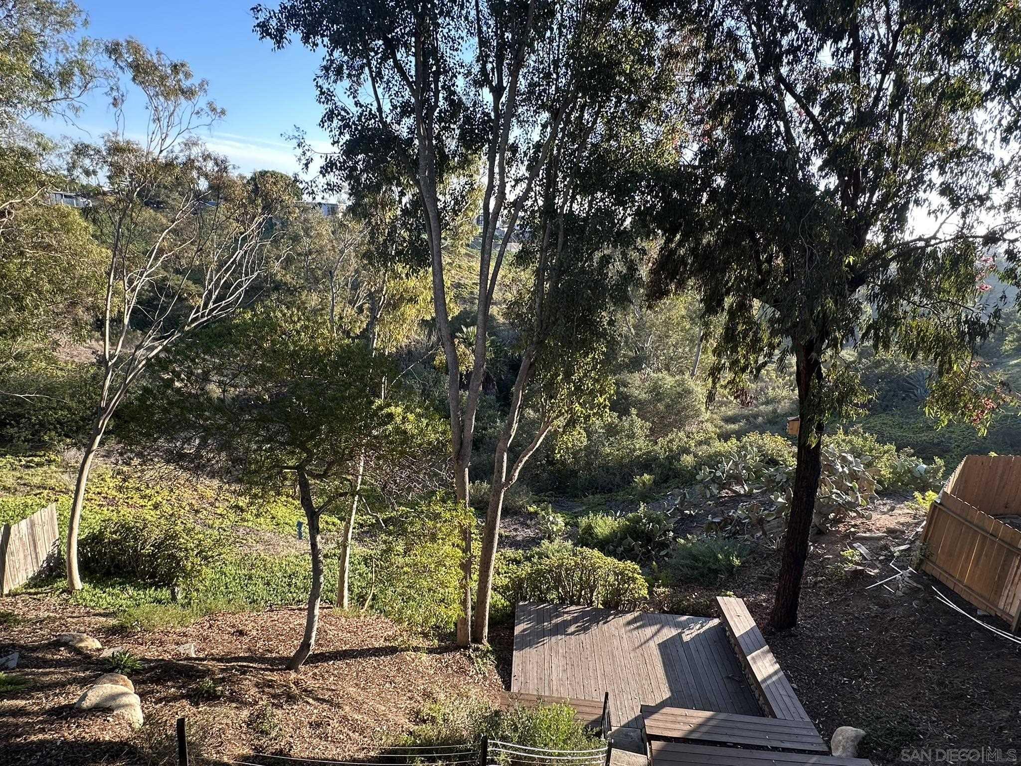 Detail Gallery Image 6 of 39 For 3653  Jennifer St, San Diego,  CA 92117 - 4 Beds | 3 Baths