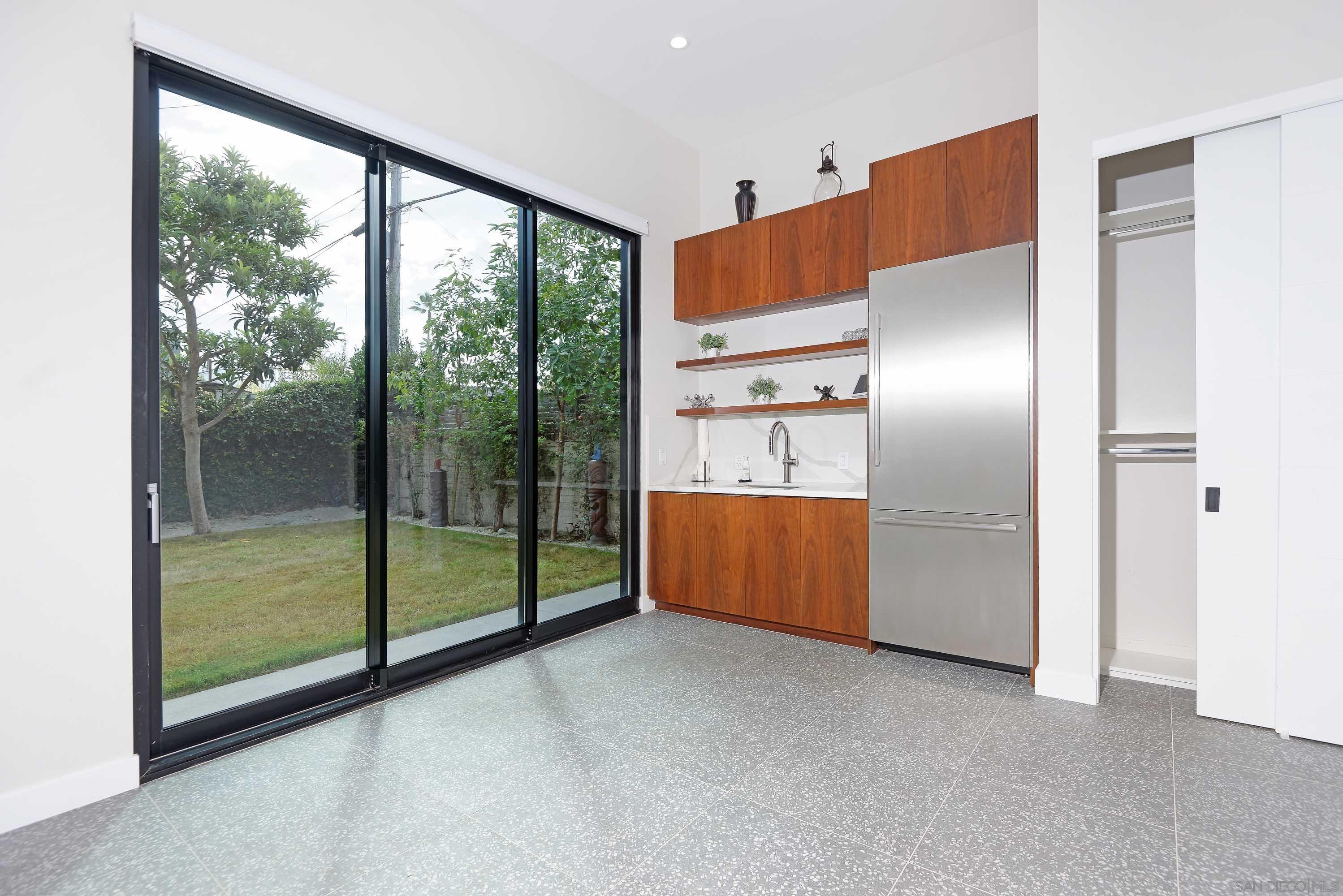 Detail Gallery Image 32 of 38 For 3446  Buena Vista St, San Diego,  CA 92109 - 4 Beds | 5/1 Baths