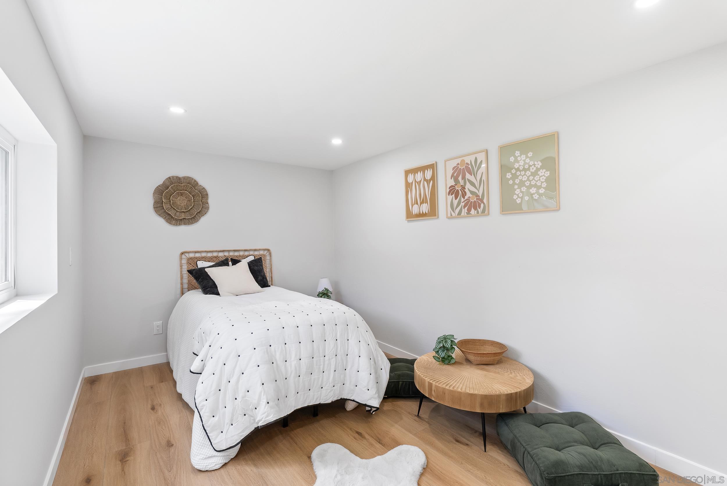 Detail Gallery Image 16 of 28 For 2175  Clove St, San Diego,  CA 92106 - 5 Beds | 5 Baths