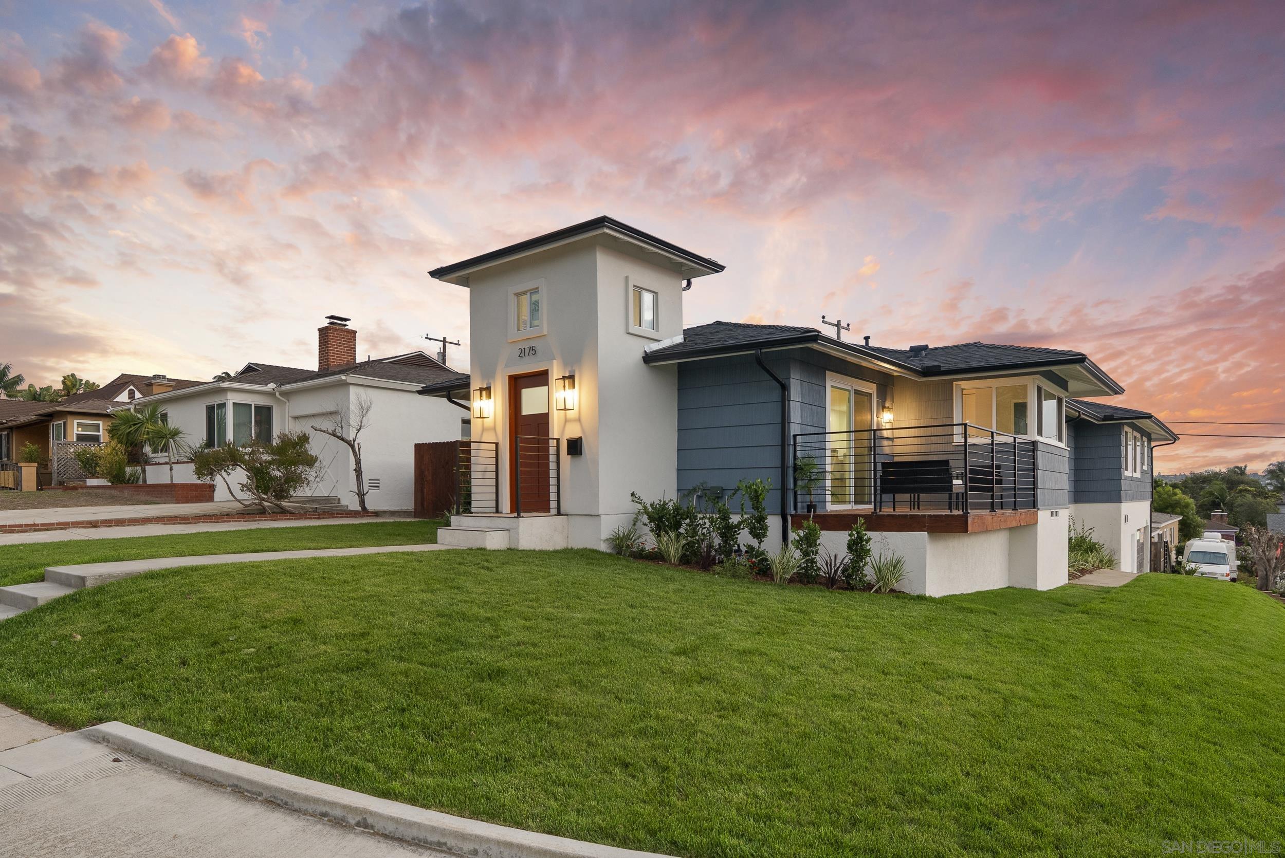 Detail Gallery Image 23 of 28 For 2175  Clove St, San Diego,  CA 92106 - 5 Beds | 5 Baths