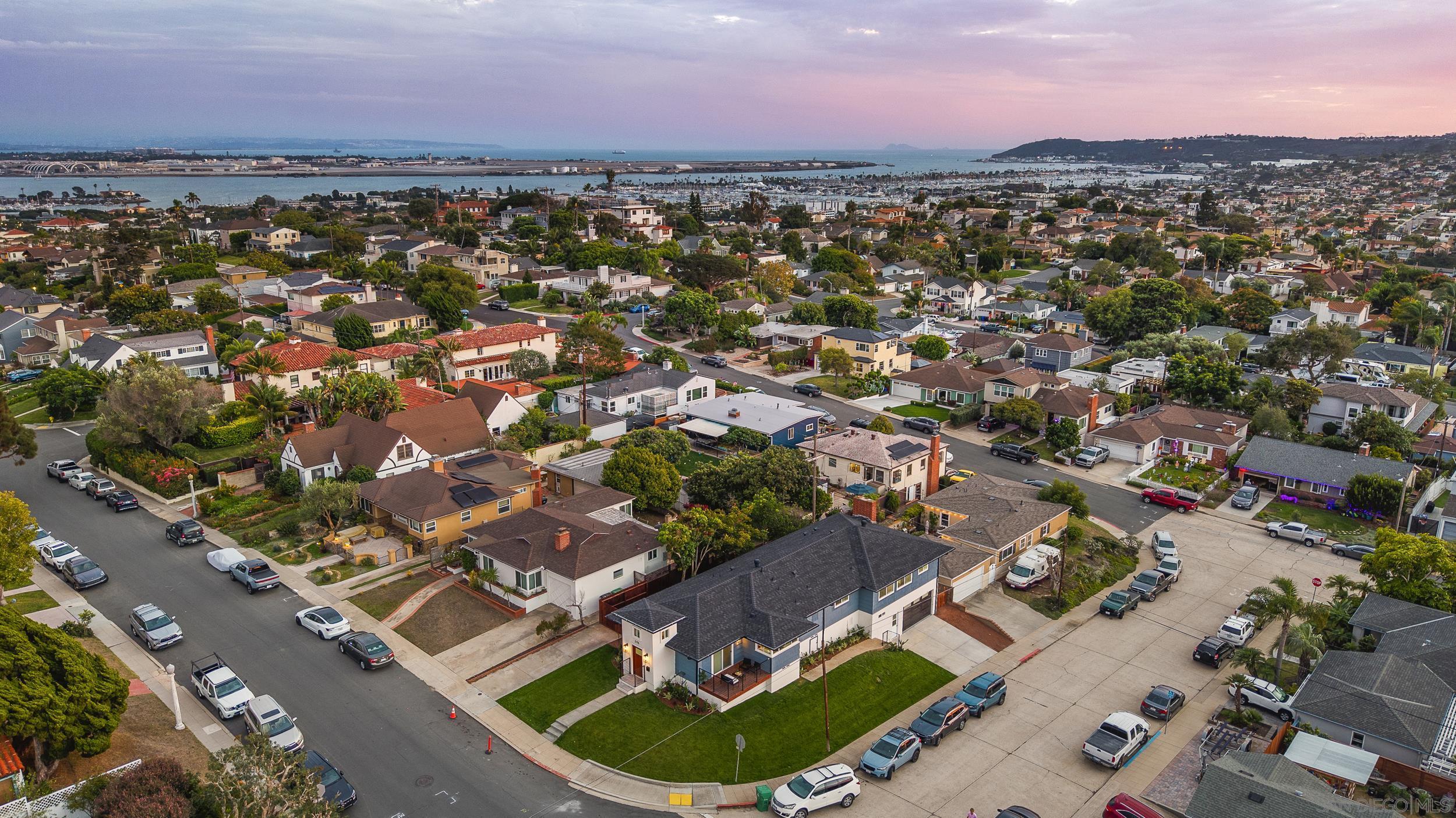 Detail Gallery Image 27 of 28 For 2175  Clove St, San Diego,  CA 92106 - 5 Beds | 5 Baths