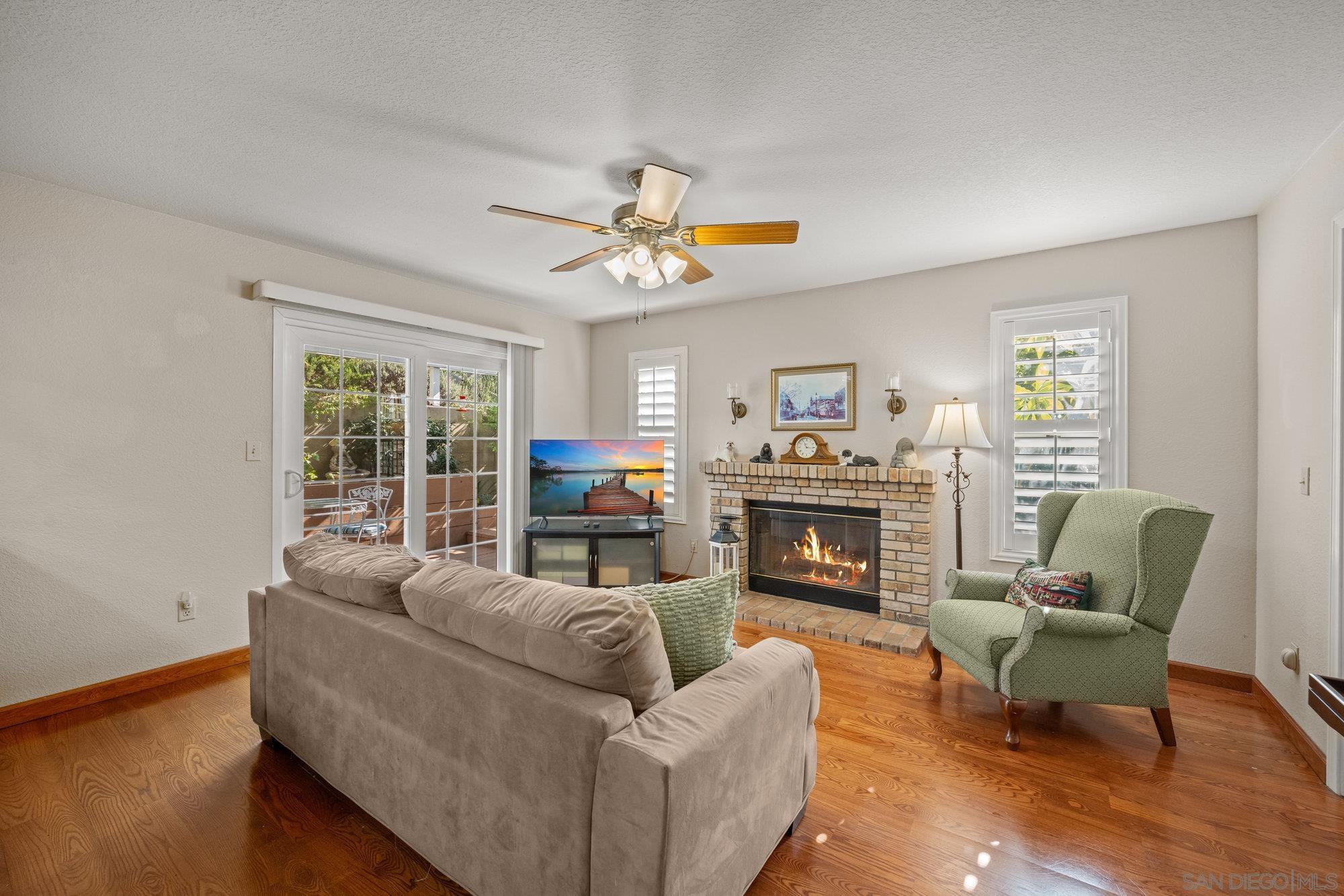 Detail Gallery Image 11 of 40 For 7982  Lemon Cir, La Mesa,  CA 91941 - 3 Beds | 2/1 Baths