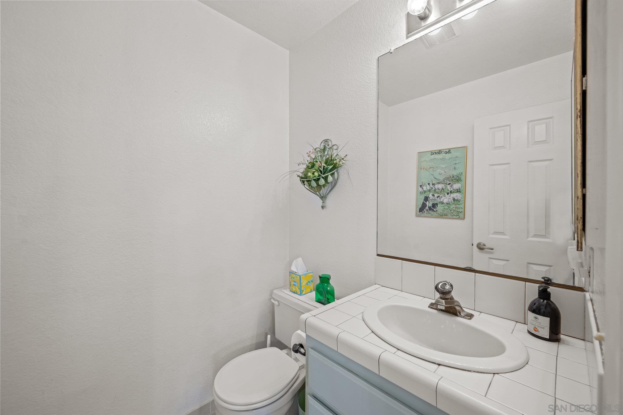 Detail Gallery Image 9 of 40 For 7982  Lemon Cir, La Mesa,  CA 91941 - 3 Beds | 2/1 Baths