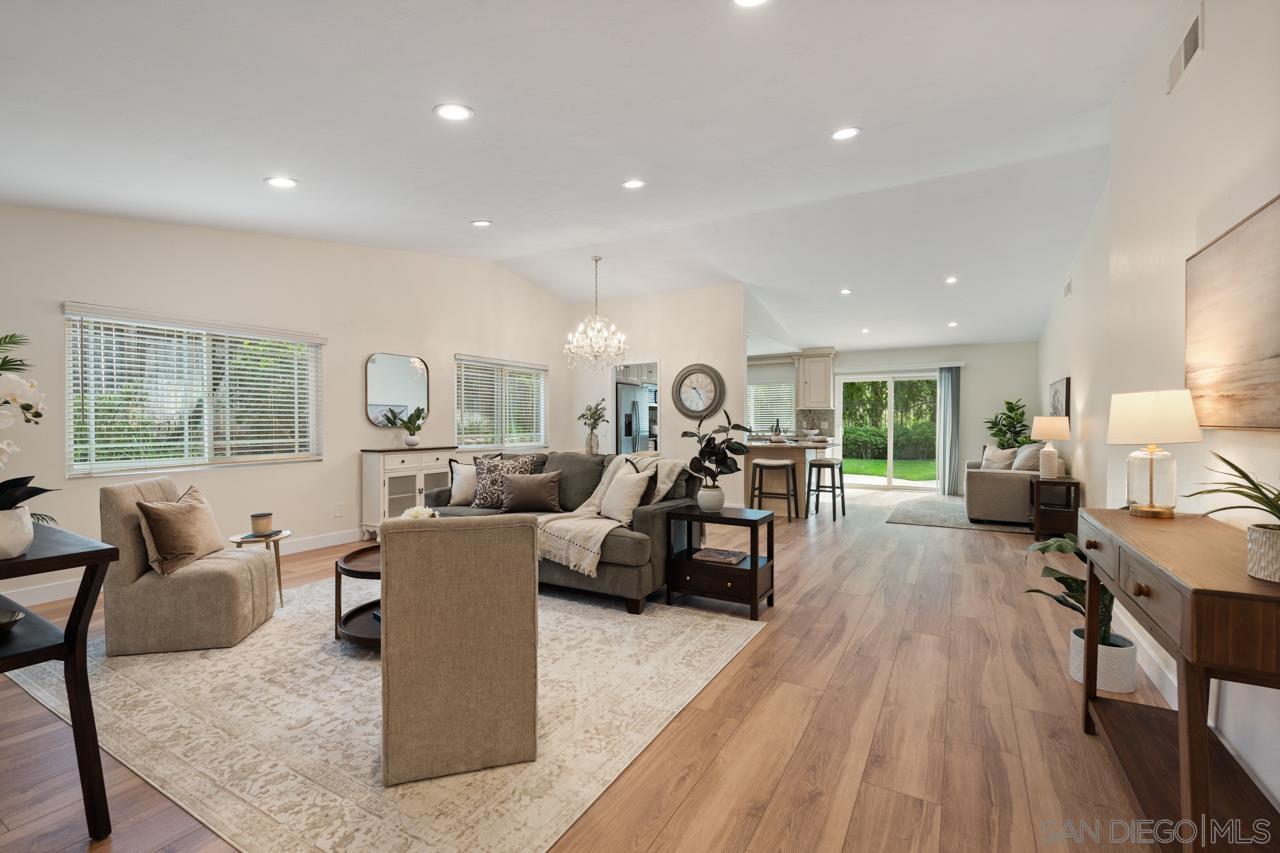 Detail Gallery Image 6 of 35 For 11837  La Colina, San Diego,  CA 92131 - 3 Beds | 2 Baths