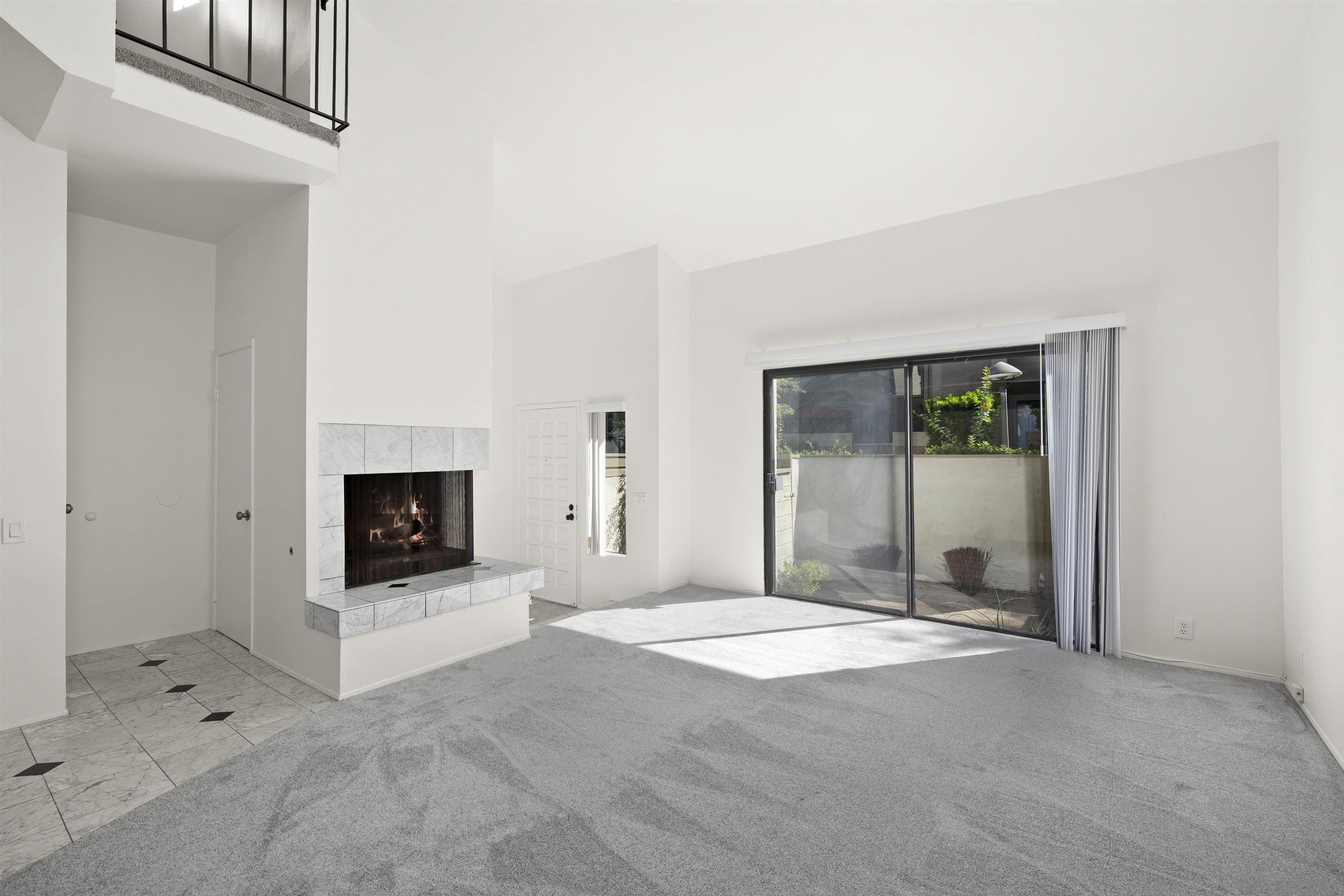 Detail Gallery Image 7 of 51 For 3216  Caminito Eastbluff  65, La Jolla,  CA 92037 - 3 Beds | 2/1 Baths