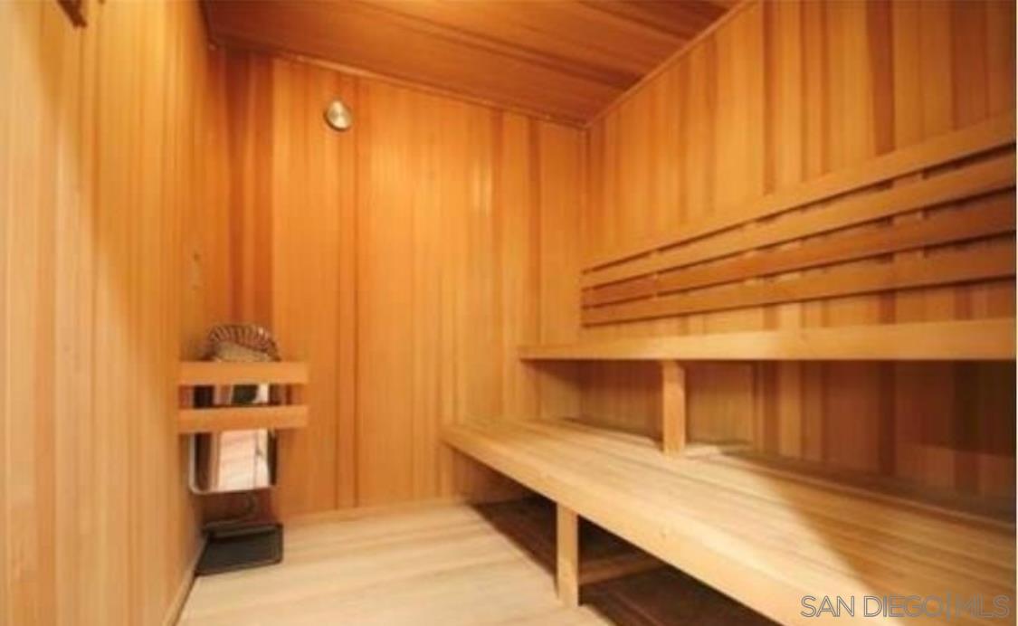 Detail Gallery Image 27 of 41 For 525 E Seaside Way  1607, Long Beach,  CA 90802 - 2 Beds | 1/1 Baths