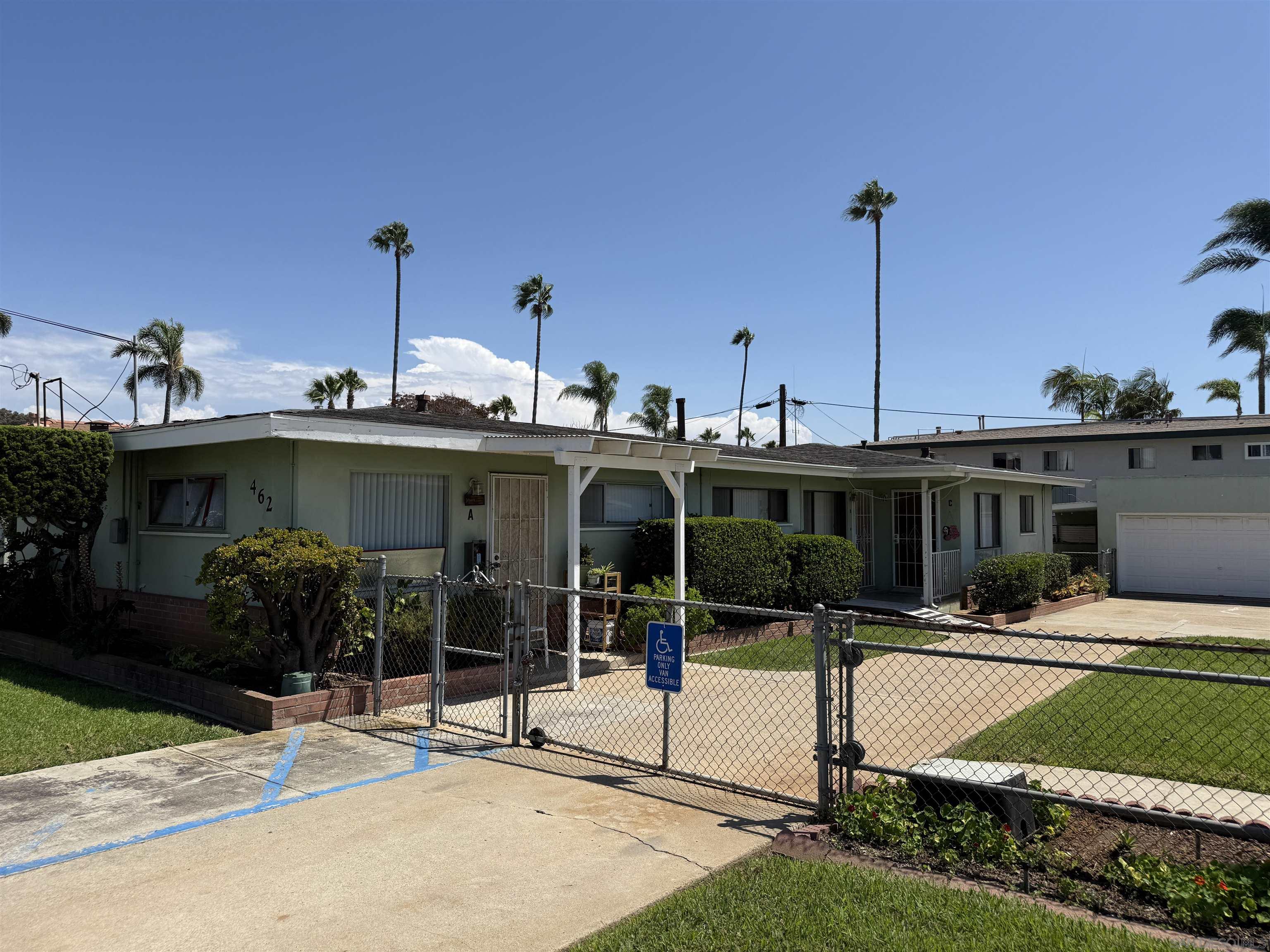 Front Image Thumbnail for SD250042279