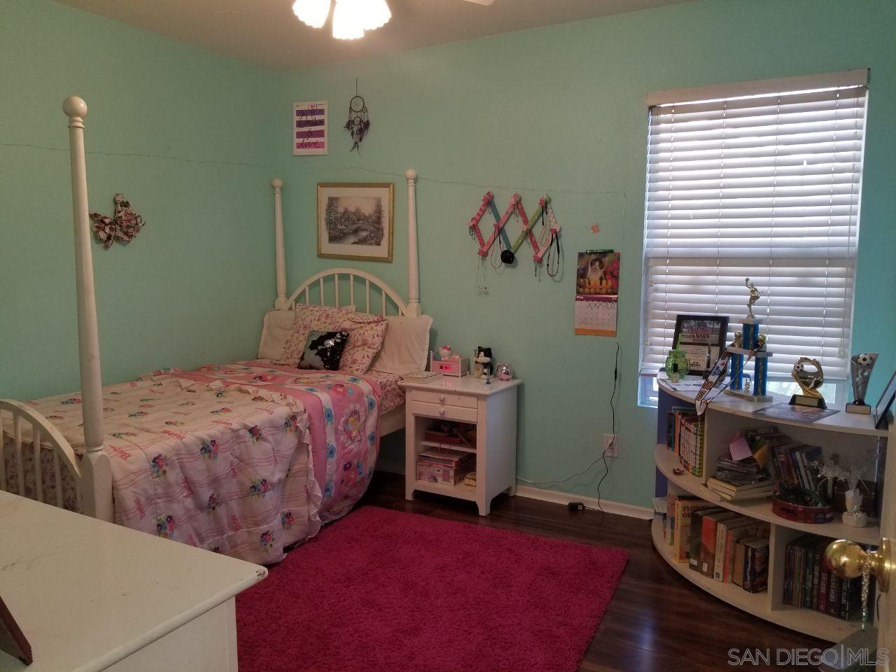 Detail Gallery Image 10 of 12 For 11909  Westview Pkwy, San Diego,  CA 92126 - 5 Beds | 3 Baths