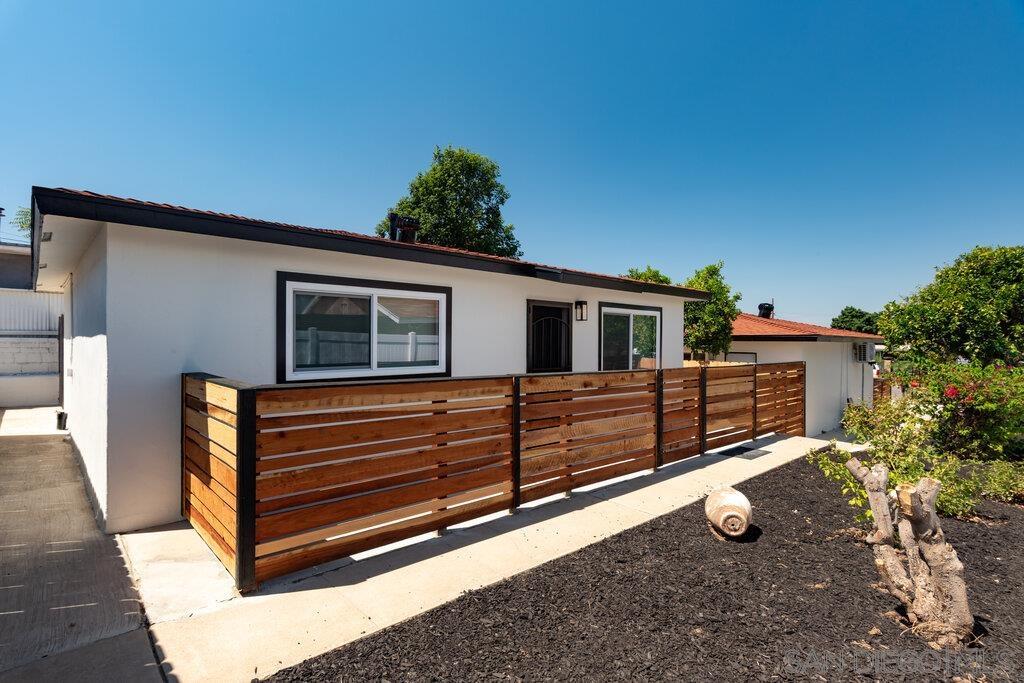 Detail Gallery Image 2 of 66 For 4125  Gamma St., San Diego,  CA 92113 - 2 Beds | 1 Baths