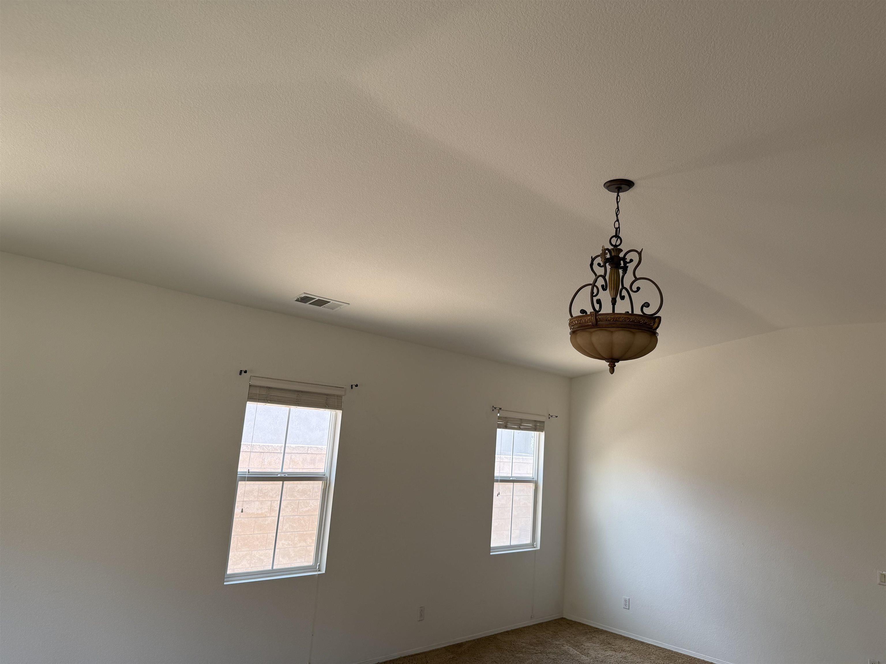 Detail Gallery Image 11 of 16 For 543  Silverhawk Dr, Corona,  CA 92879 - 3 Beds | 2/1 Baths