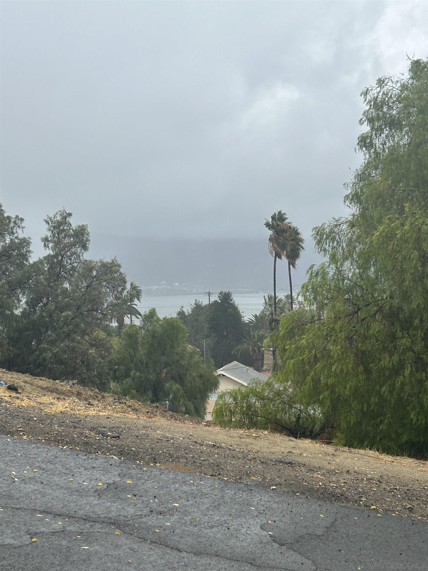 Detail Gallery Image 4 of 4 For 176  Olive St, Lake Elsinore,  CA 92530 - – Beds | – Baths