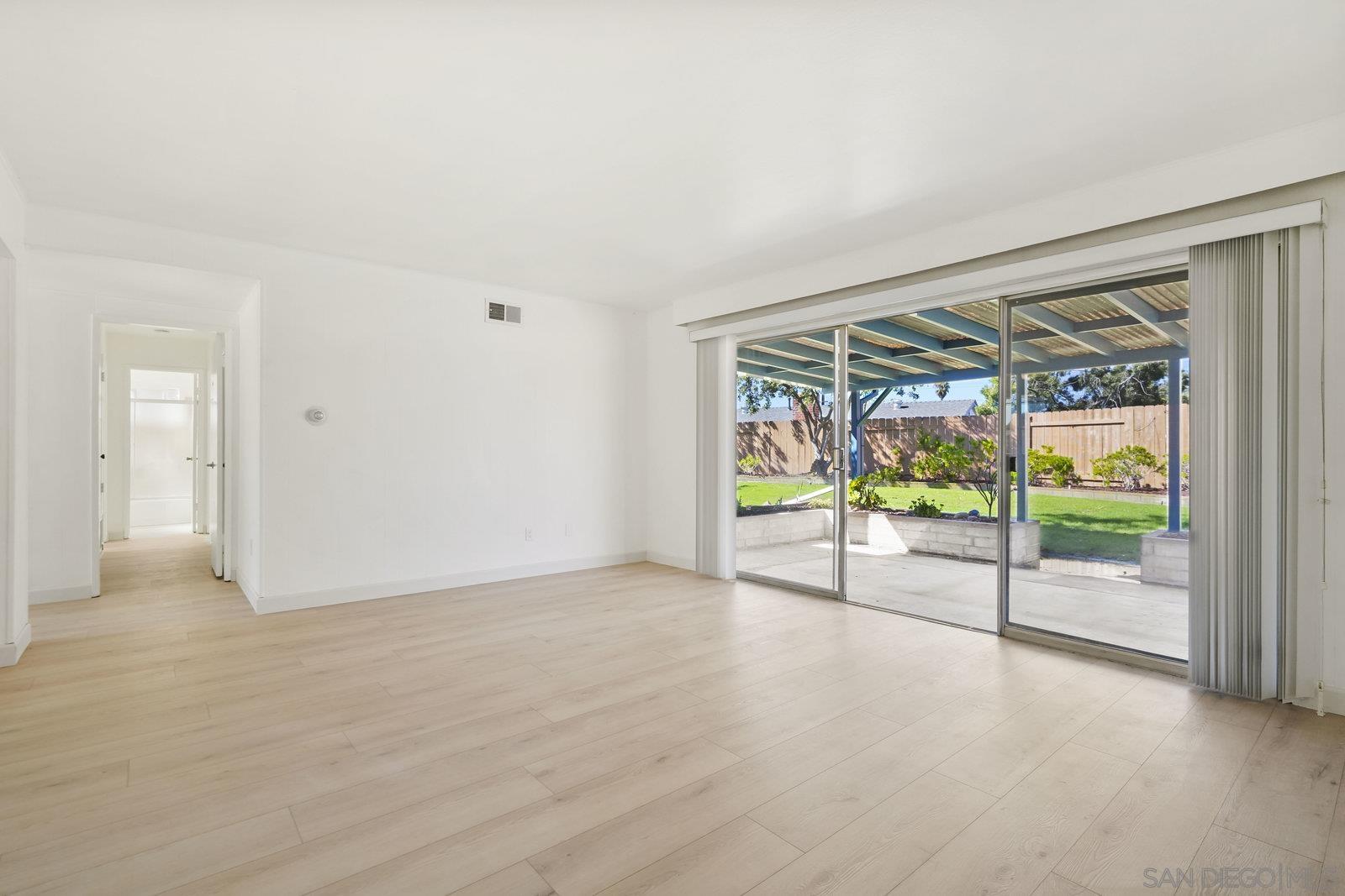 Detail Gallery Image 11 of 38 For 4382  Mount Putman Ave, San Diego,  CA 92117 - 3 Beds | 2 Baths