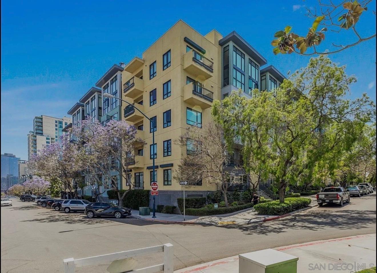 Front Image Thumbnail for SD250042314