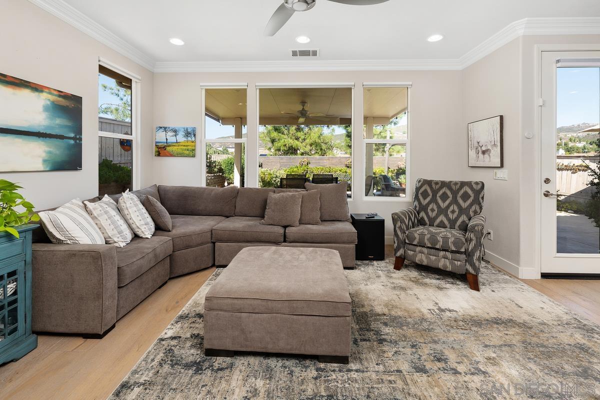 Detail Gallery Image 13 of 32 For 1456  Golden Sunset Dr., San Marcos,  CA 92078 - 4 Beds | 3 Baths