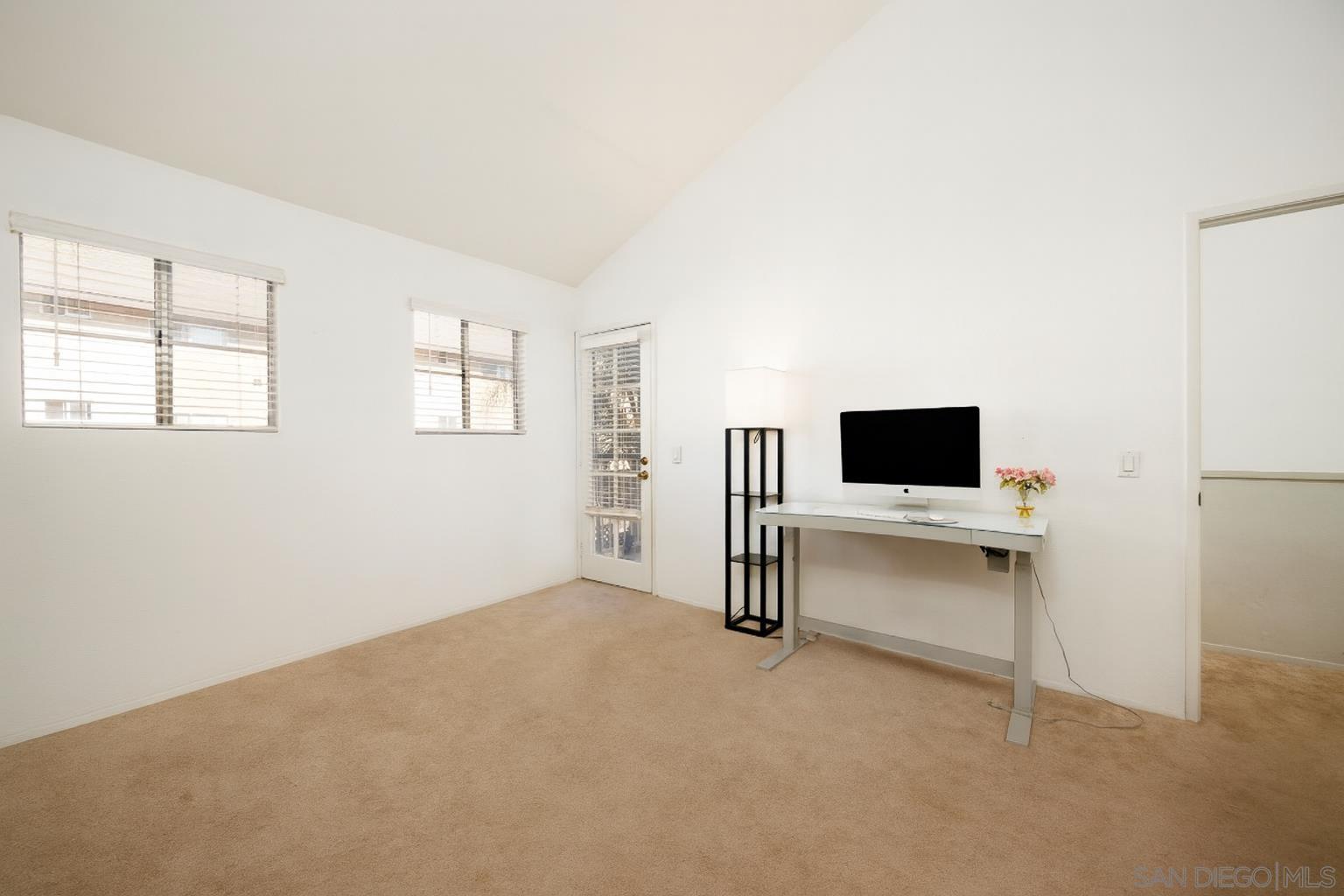 Detail Gallery Image 8 of 20 For 9205  Camino Del Verde, Santee,  CA 92071 - 2 Beds | 2/1 Baths