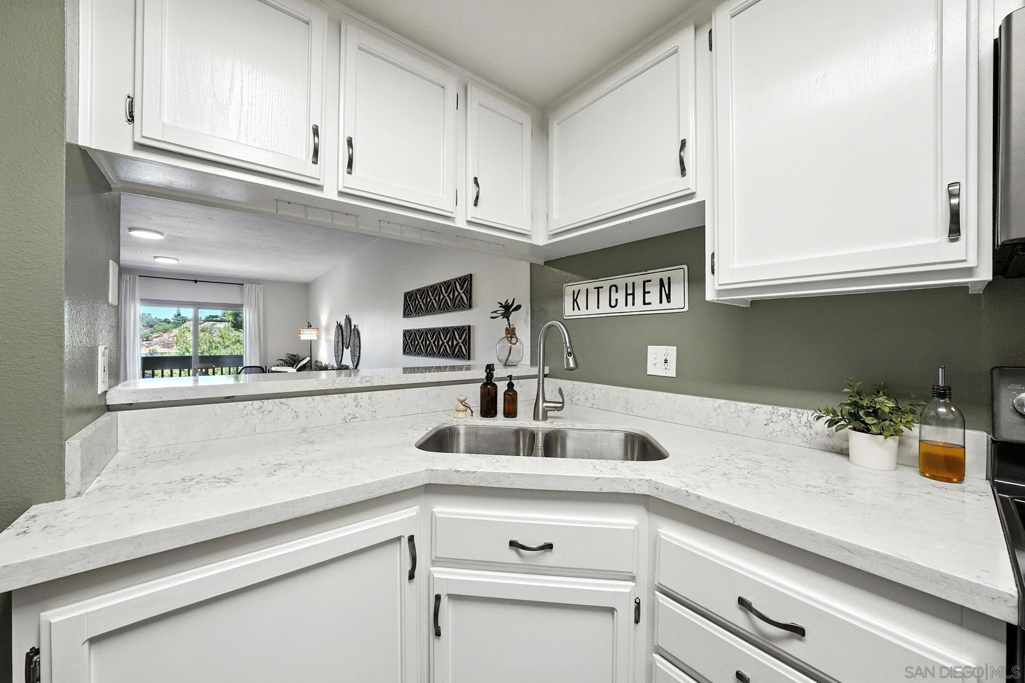 Detail Gallery Image 8 of 31 For 3930  60th Street  #171,  San Diego,  CA 92115 - 2 Beds | 2/1 Baths