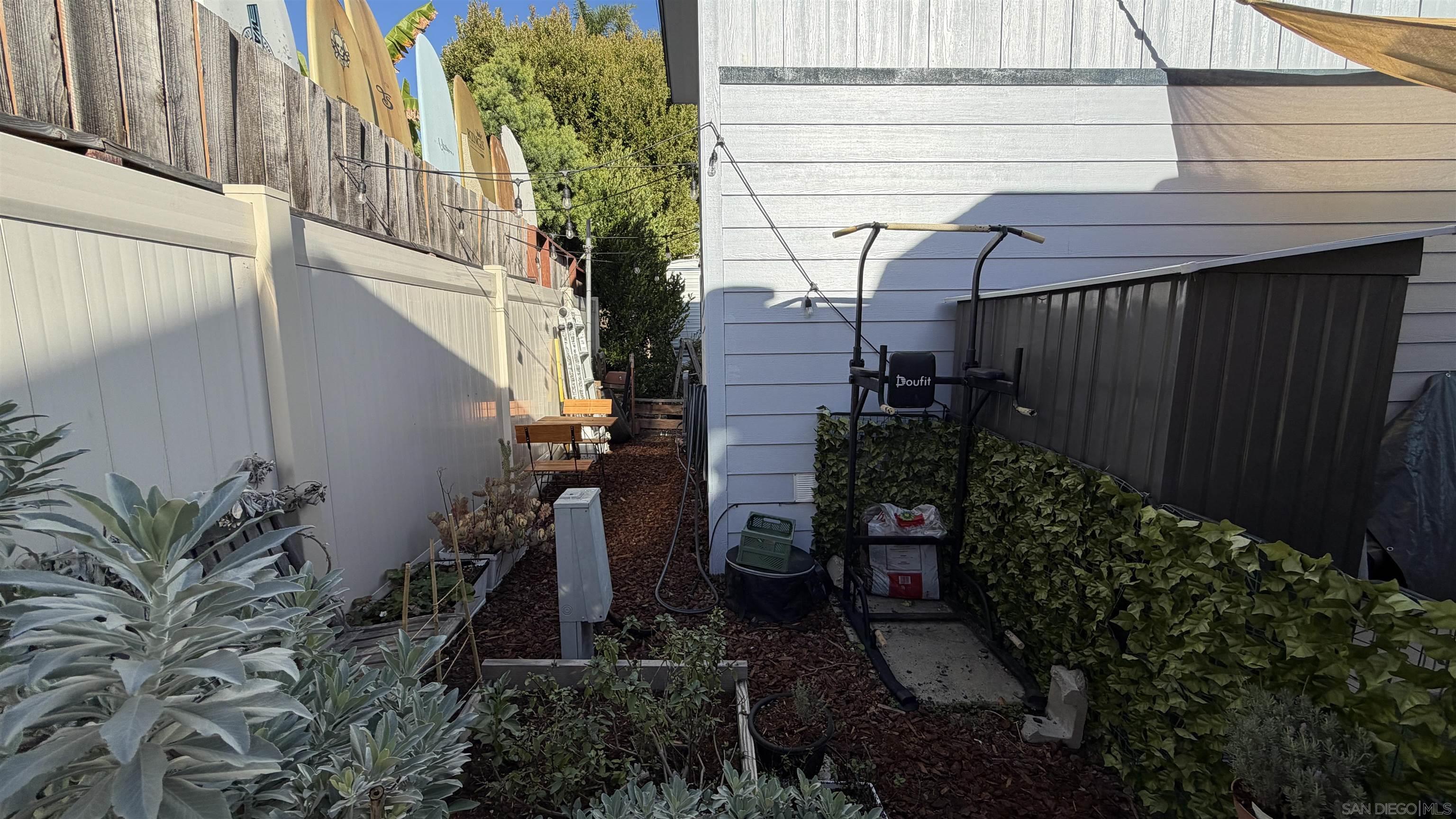 Detail Gallery Image 28 of 32 For 1549  N Vulcan  82, Encinitas,  CA 92024 - 2 Beds | 1 Baths