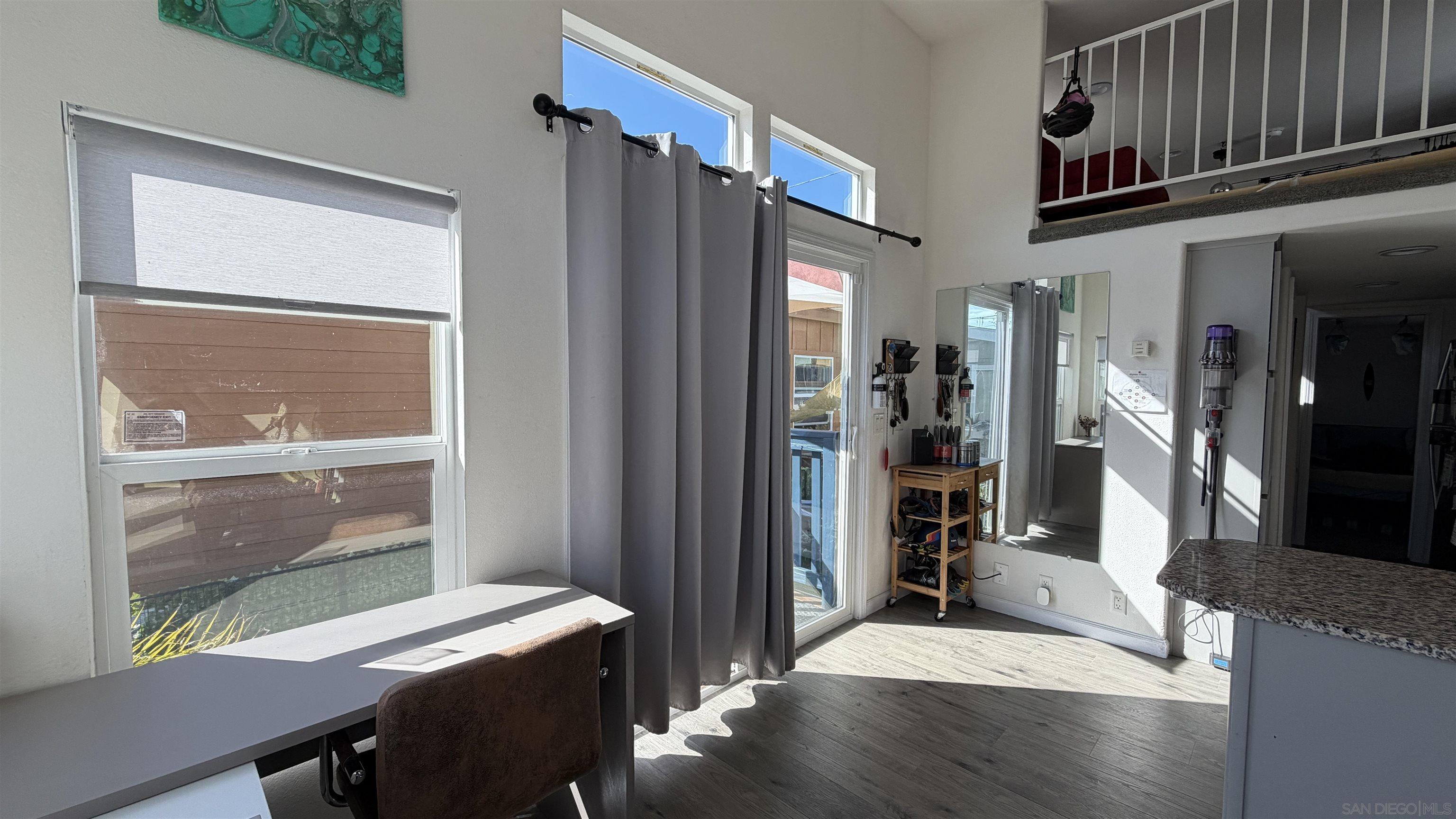 Detail Gallery Image 6 of 32 For 1549  N Vulcan  82, Encinitas,  CA 92024 - 2 Beds | 1 Baths