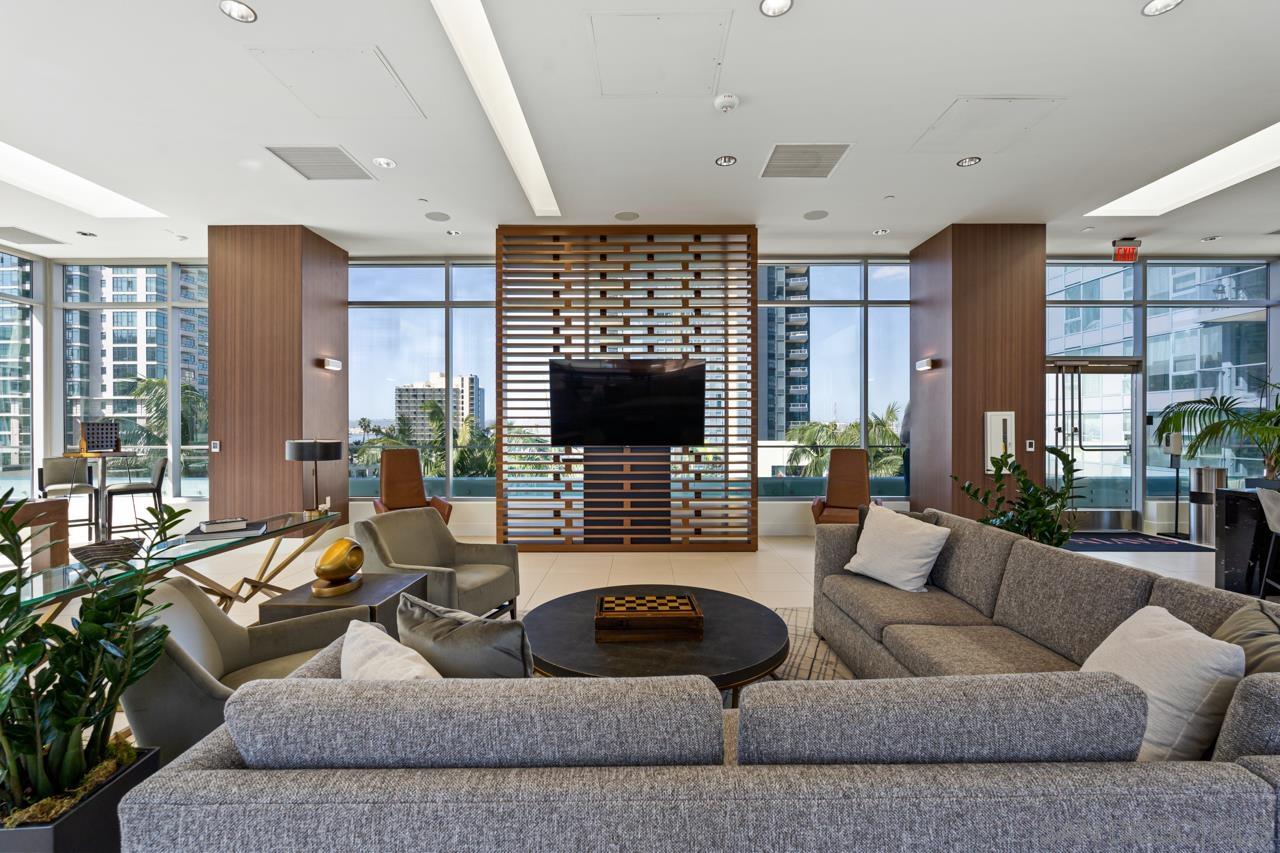 Detail Gallery Image 61 of 74 For 1388  Kettner Blvd  3604, San Diego,  CA 92101 - 3 Beds | 2/1 Baths