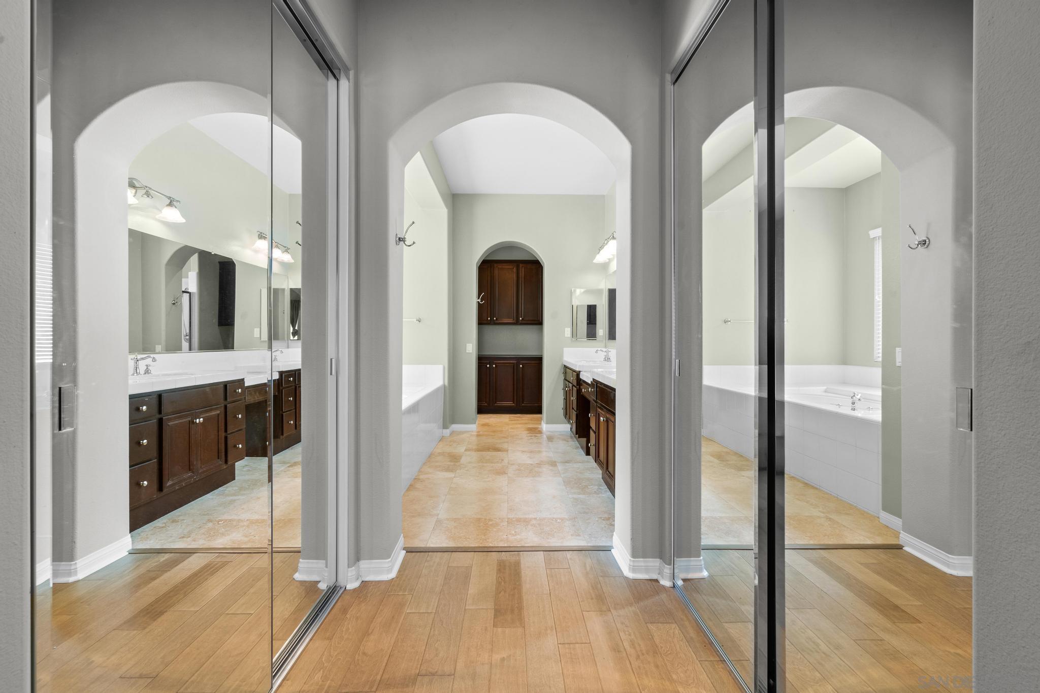 Detail Gallery Image 16 of 32 For 3252  Hidden Estate Lane, Escondido,  CA 92027 - 5 Beds | 3/1 Baths