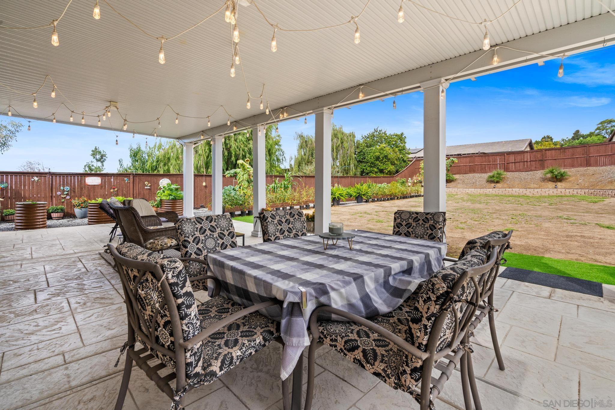 Detail Gallery Image 26 of 32 For 3252  Hidden Estate Lane, Escondido,  CA 92027 - 5 Beds | 3/1 Baths