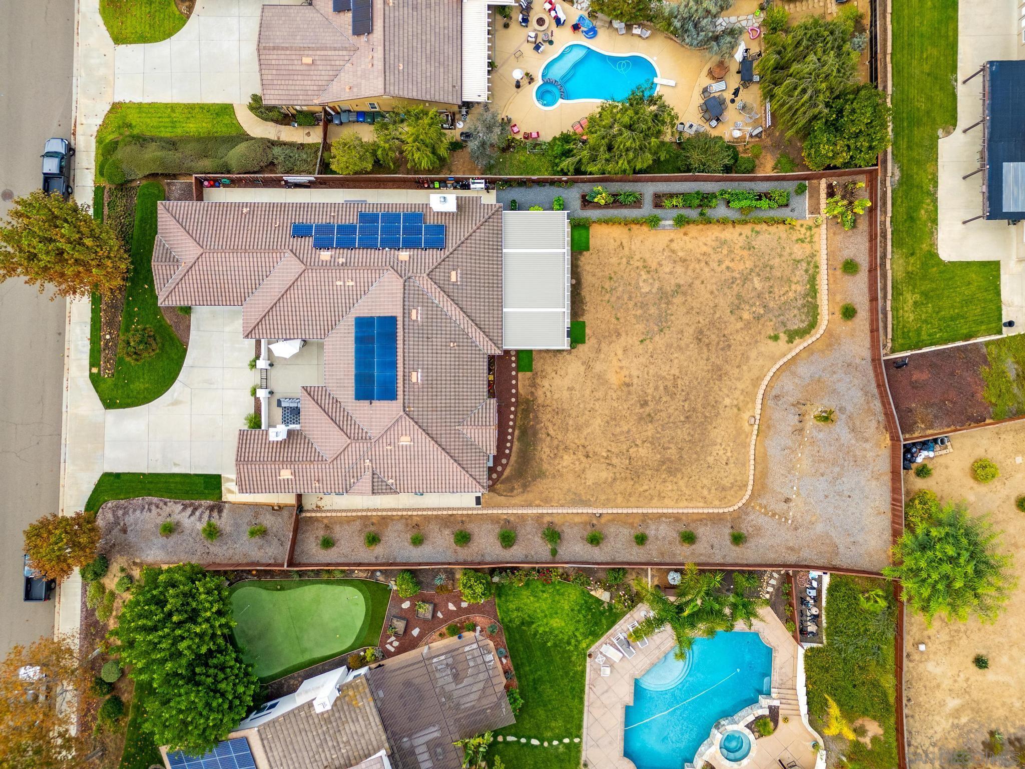 Detail Gallery Image 31 of 32 For 3252  Hidden Estate Lane, Escondido,  CA 92027 - 5 Beds | 3/1 Baths