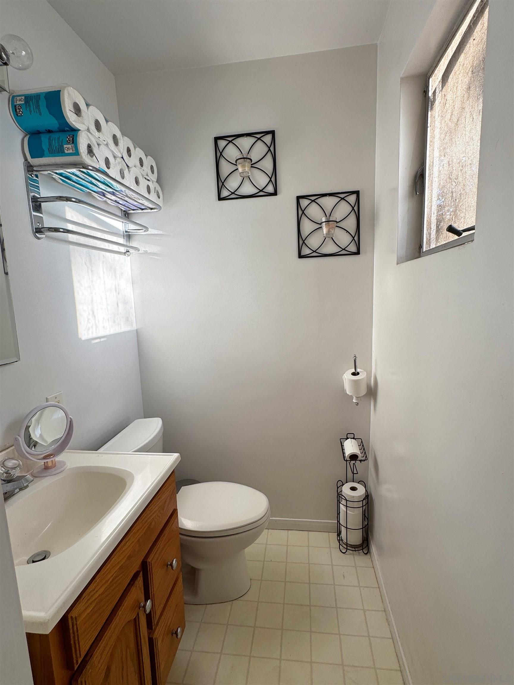 Detail Gallery Image 19 of 37 For 1117  Kings Rd, Escondido,  CA 92027 - 3 Beds | 1/1 Baths
