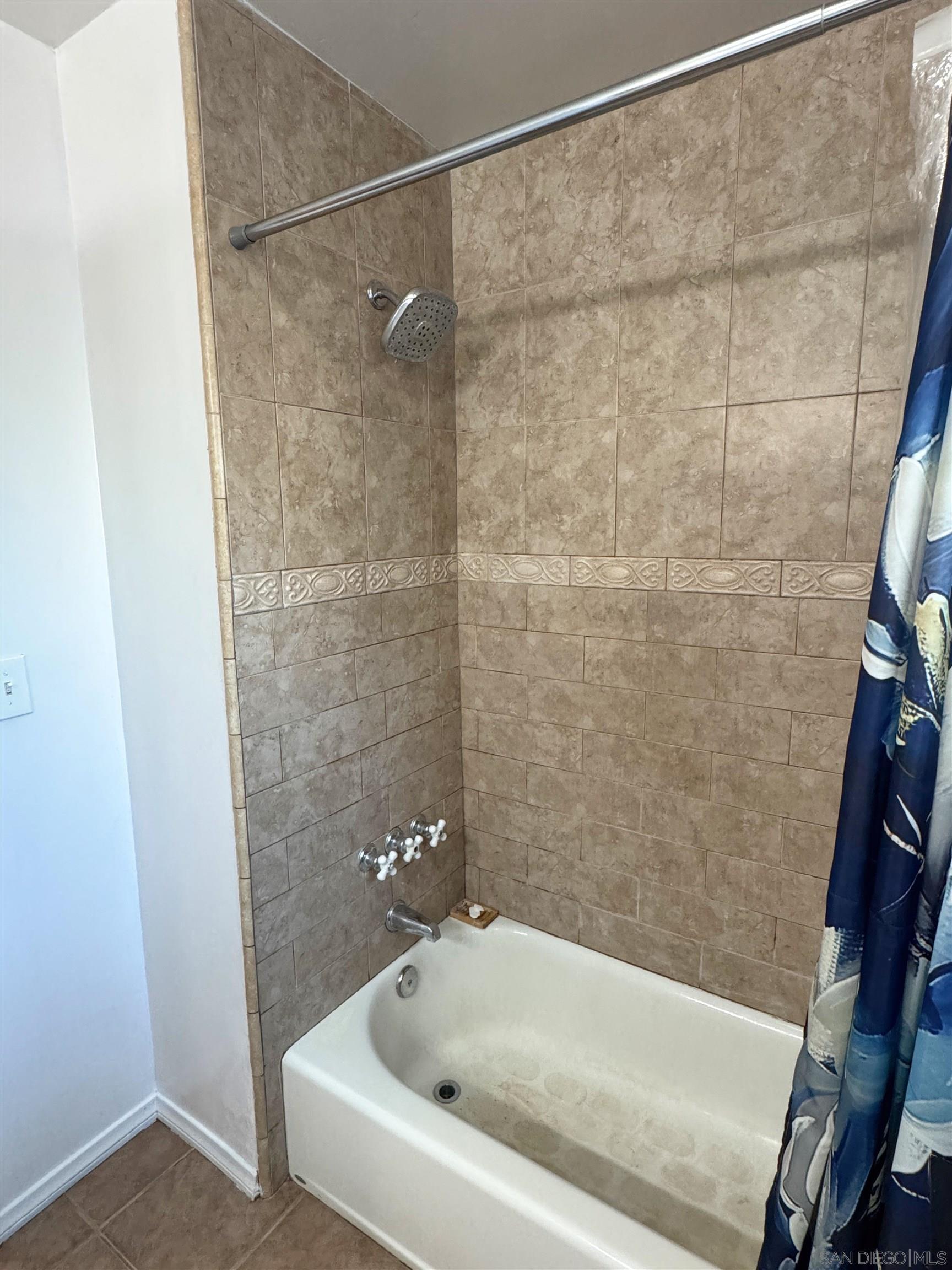 Detail Gallery Image 28 of 37 For 1117  Kings Rd, Escondido,  CA 92027 - 3 Beds | 1/1 Baths