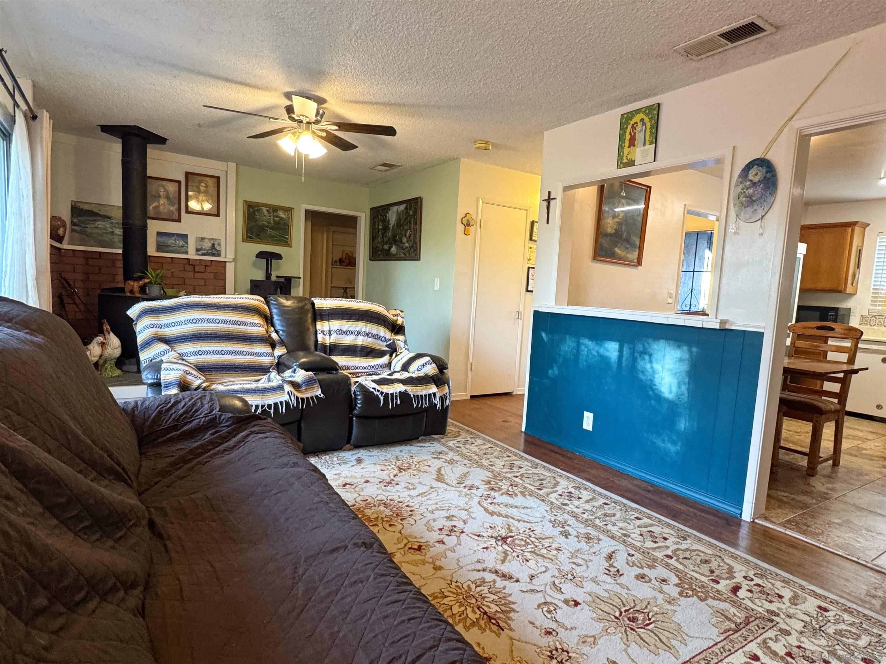 Detail Gallery Image 7 of 37 For 1117  Kings Rd, Escondido,  CA 92027 - 3 Beds | 1/1 Baths