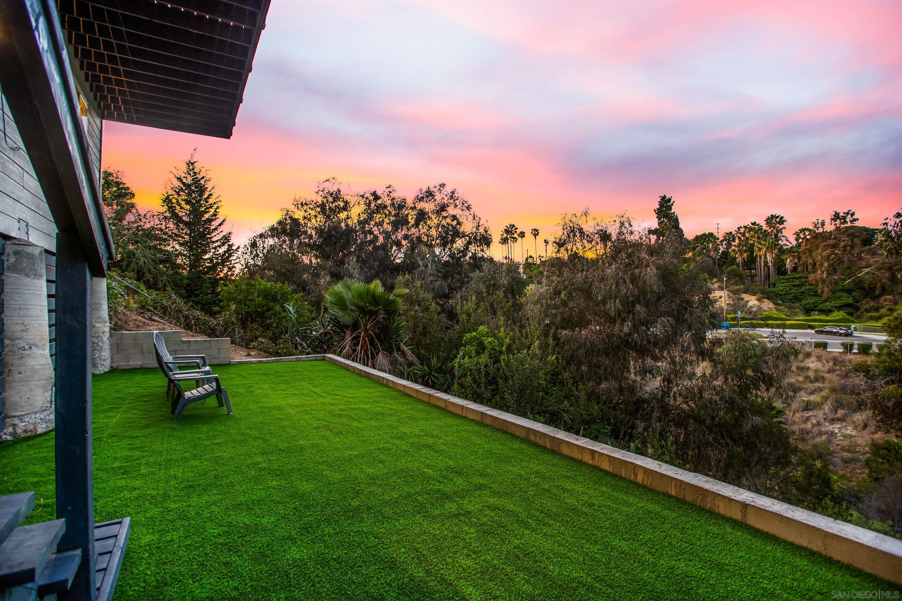 Front Image Thumbnail for SD250042341