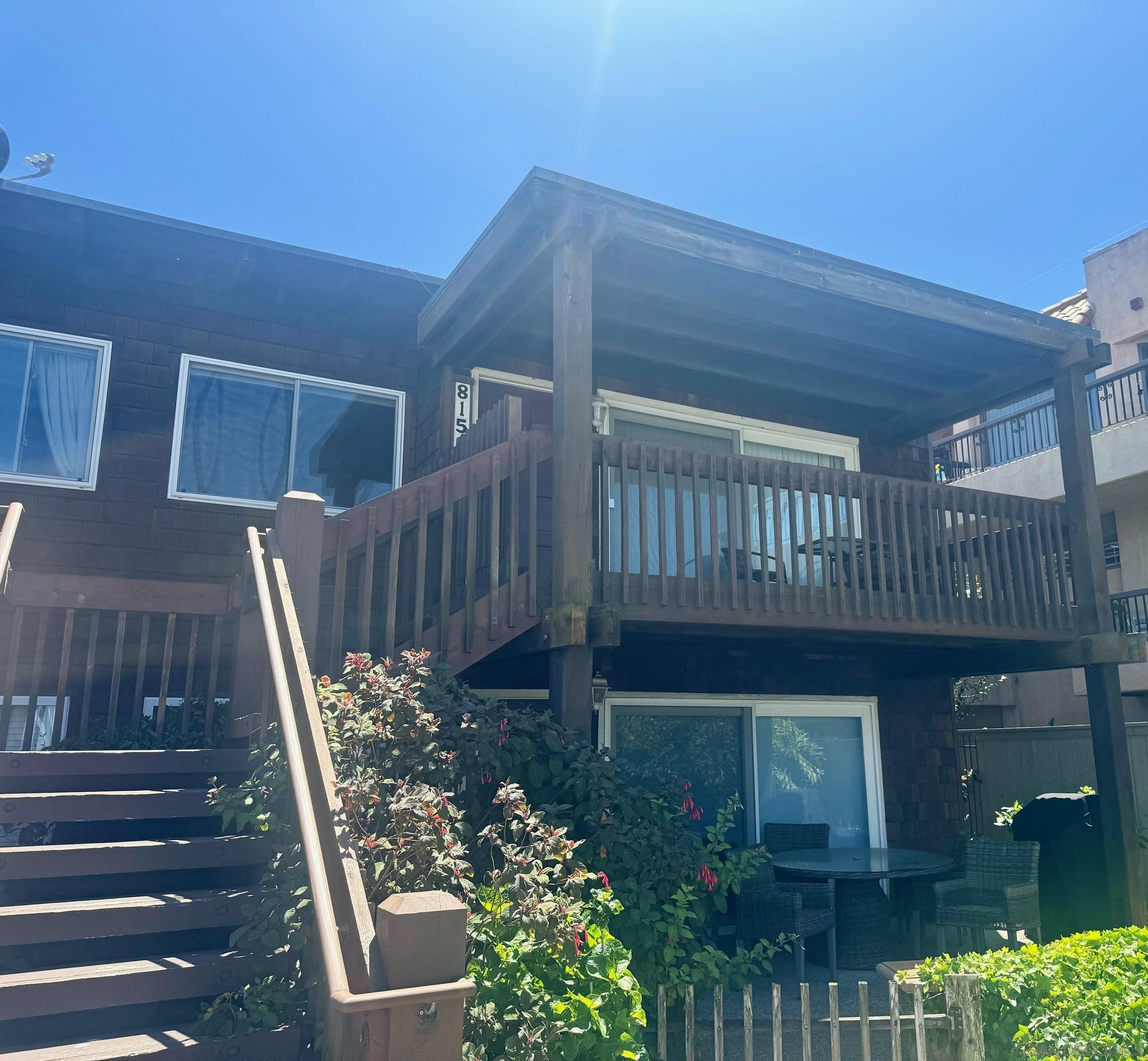 Detail Gallery Image 4 of 30 For 8151  Camino Del Oro, La Jolla,  CA 92037 - 2 Beds | 2 Baths