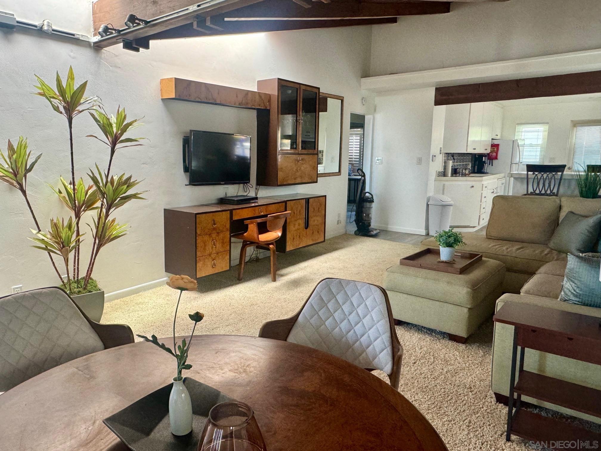 Detail Gallery Image 9 of 30 For 8151  Camino Del Oro, La Jolla,  CA 92037 - 2 Beds | 2 Baths