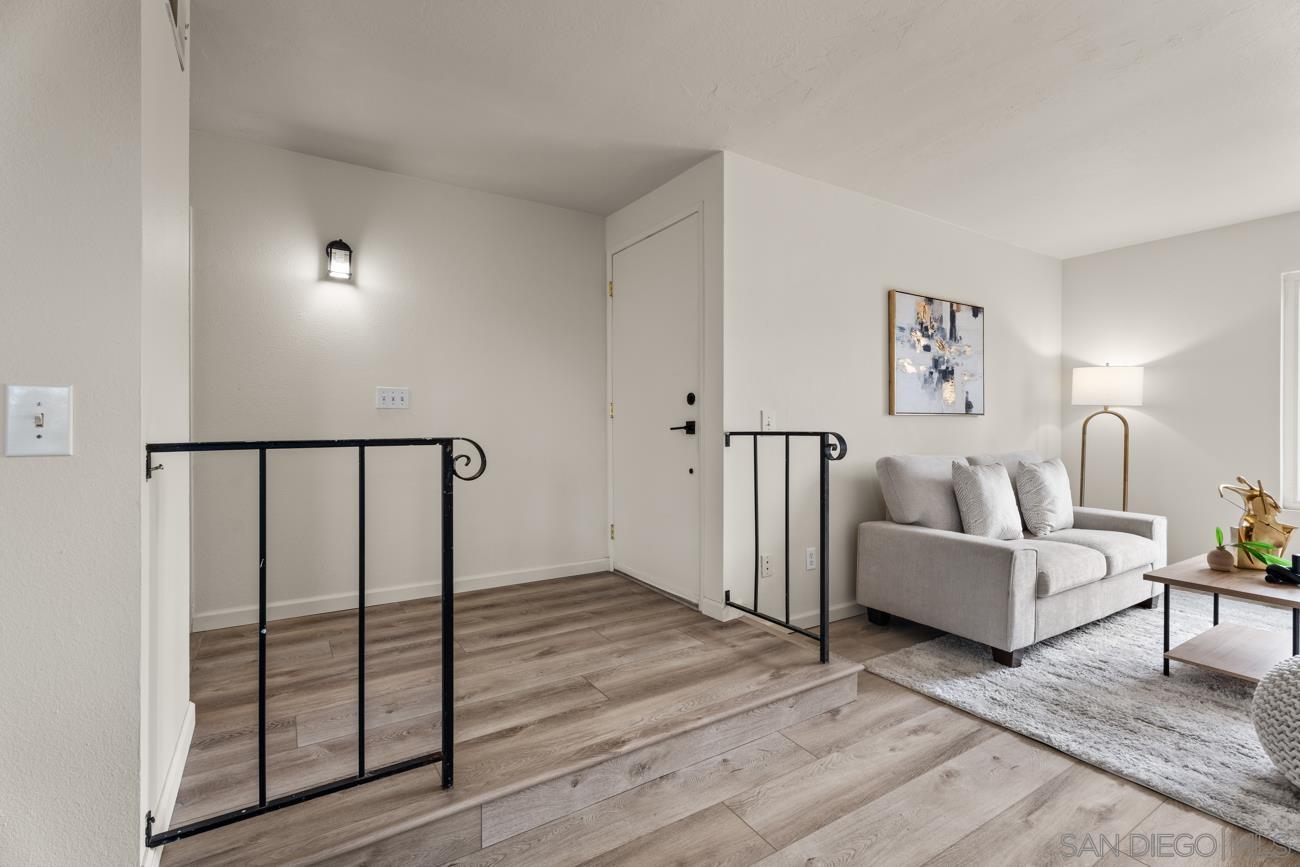 Detail Gallery Image 5 of 36 For 7104  Ruane St, San Diego,  CA 92119 - 4 Beds | 2 Baths