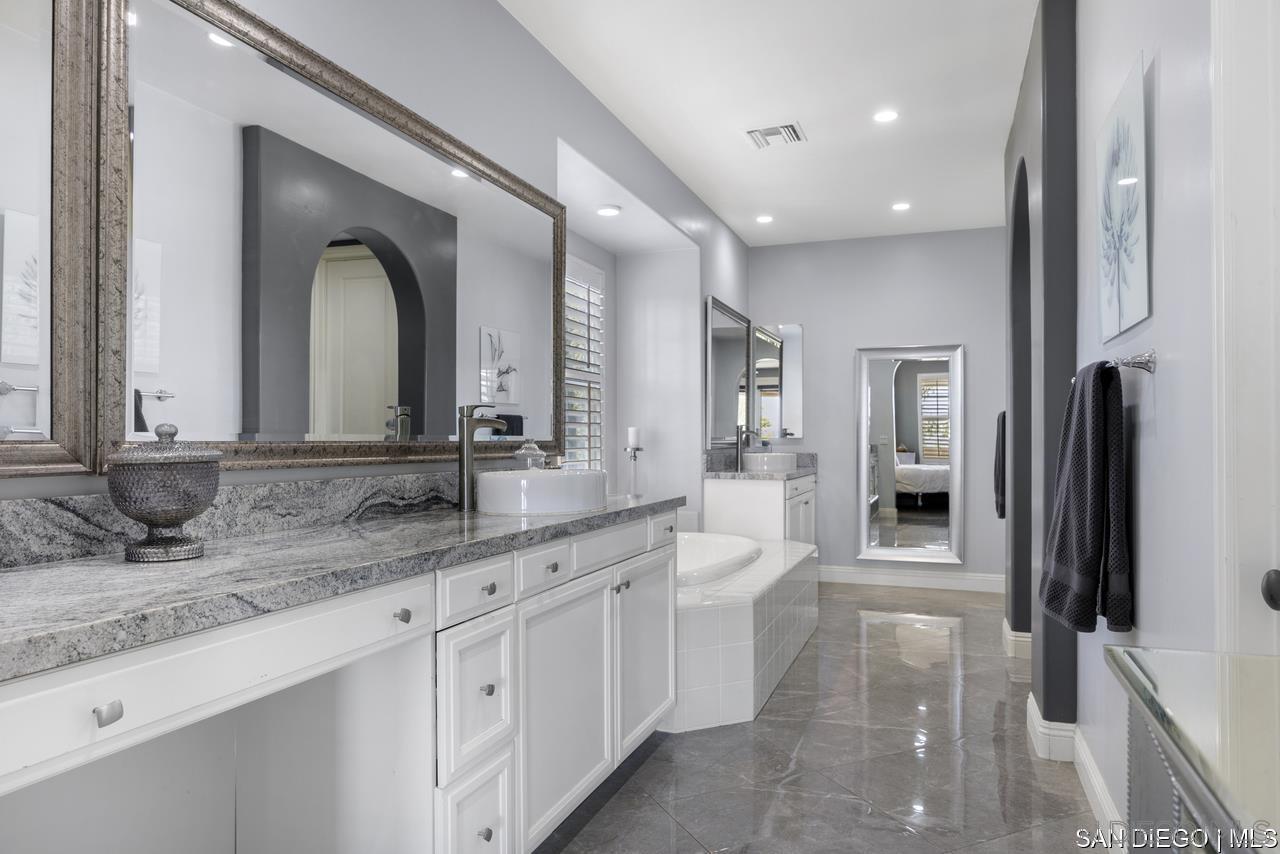 Detail Gallery Image 30 of 53 For 2832  Echo Ridge Ct, Chula Vista,  CA 91915 - 5 Beds | 4/1 Baths