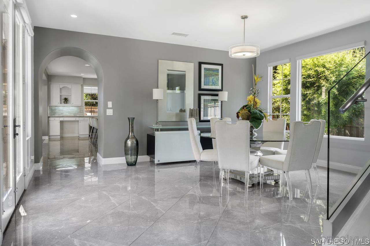 Detail Gallery Image 10 of 53 For 2832  Echo Ridge Ct, Chula Vista,  CA 91915 - 5 Beds | 4/1 Baths