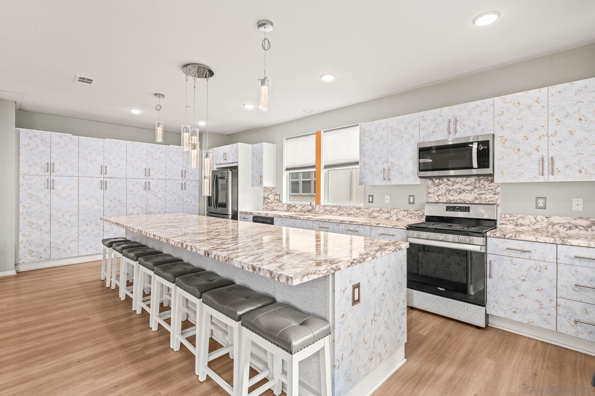 Detail Gallery Image 13 of 47 For 5361  Calle Rockfish  #68,  San Diego,  CA 92154 - 3 Beds | 2/2 Baths