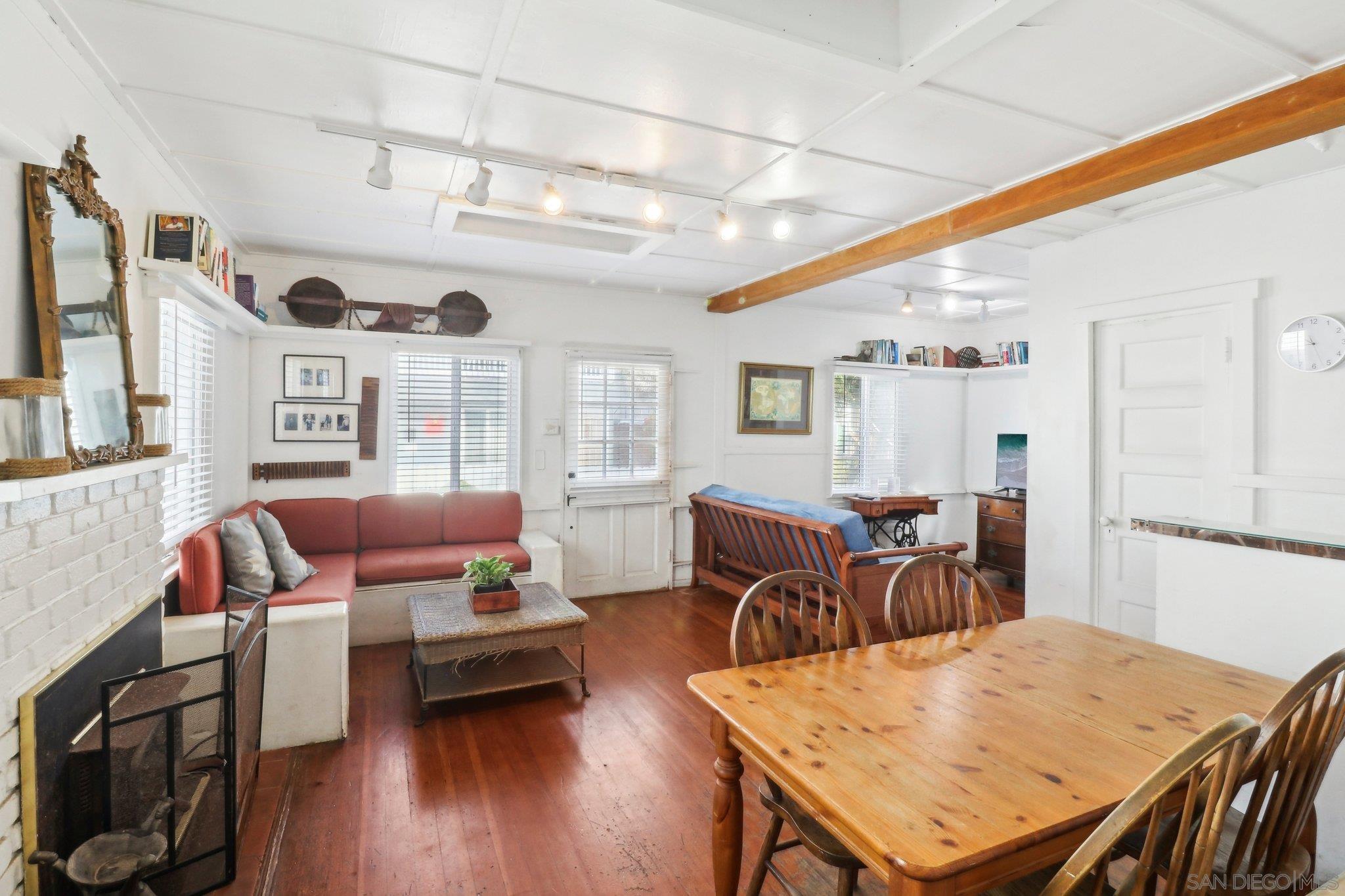 Detail Gallery Image 13 of 38 For 719  Jersey Ct, San Diego,  CA 92109 - 2 Beds | 1 Baths