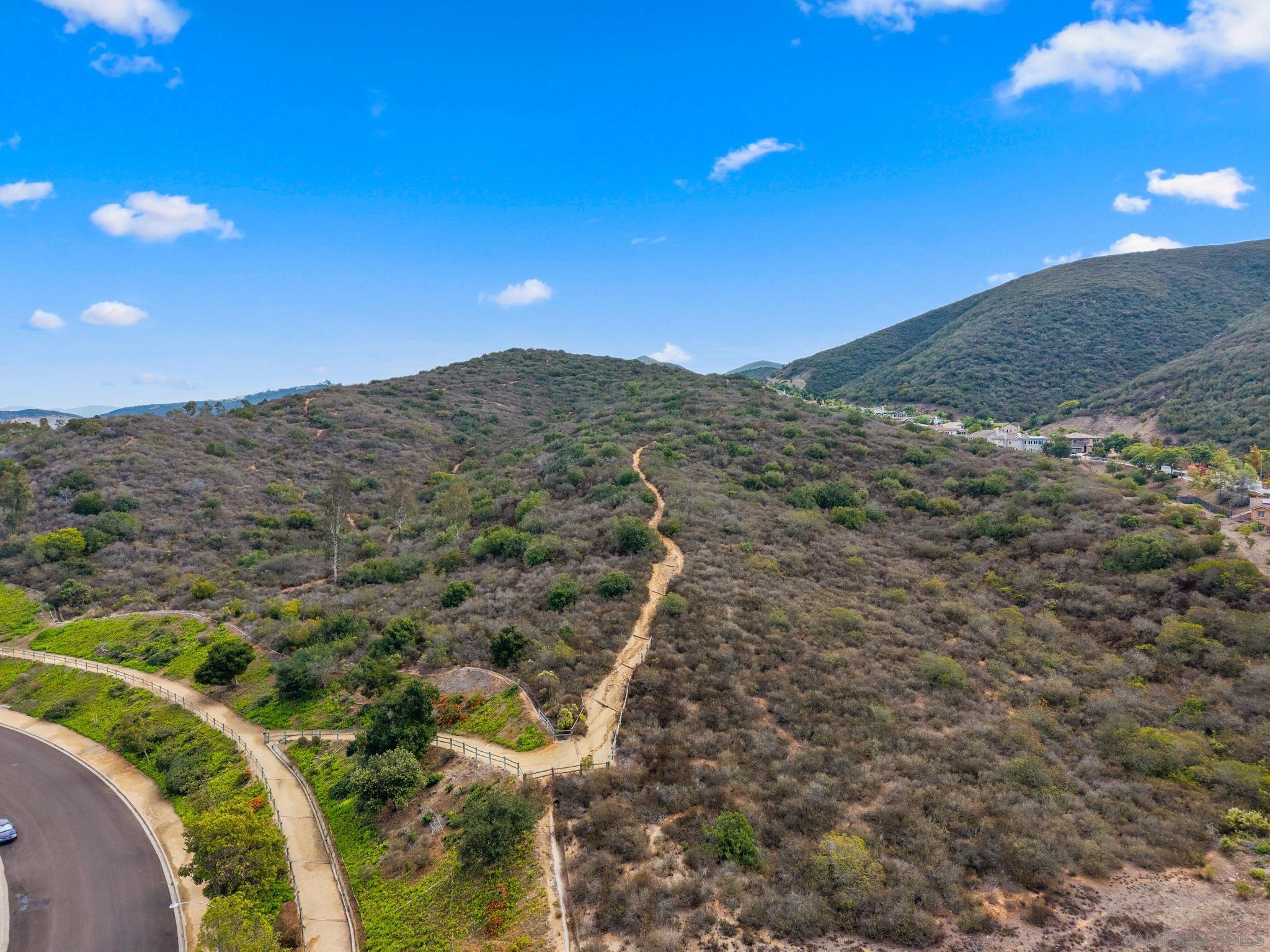 Detail Gallery Image 35 of 35 For 1048  via Vera Cruz, San Marcos,  CA 92078 - 4 Beds | 2/1 Baths