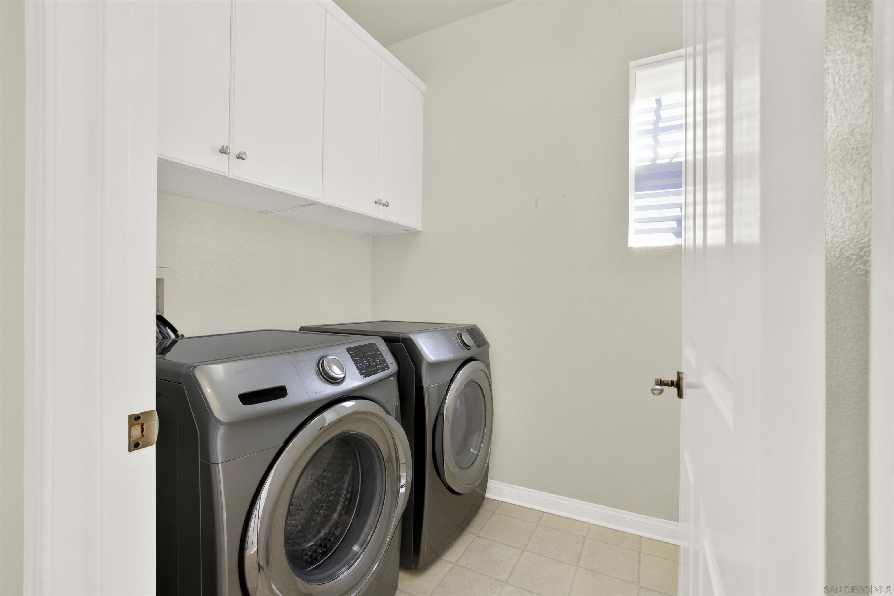 Detail Gallery Image 11 of 20 For 6130  Blue Dawn Trail, San Diego,  CA 92130 - 4 Beds | 3 Baths