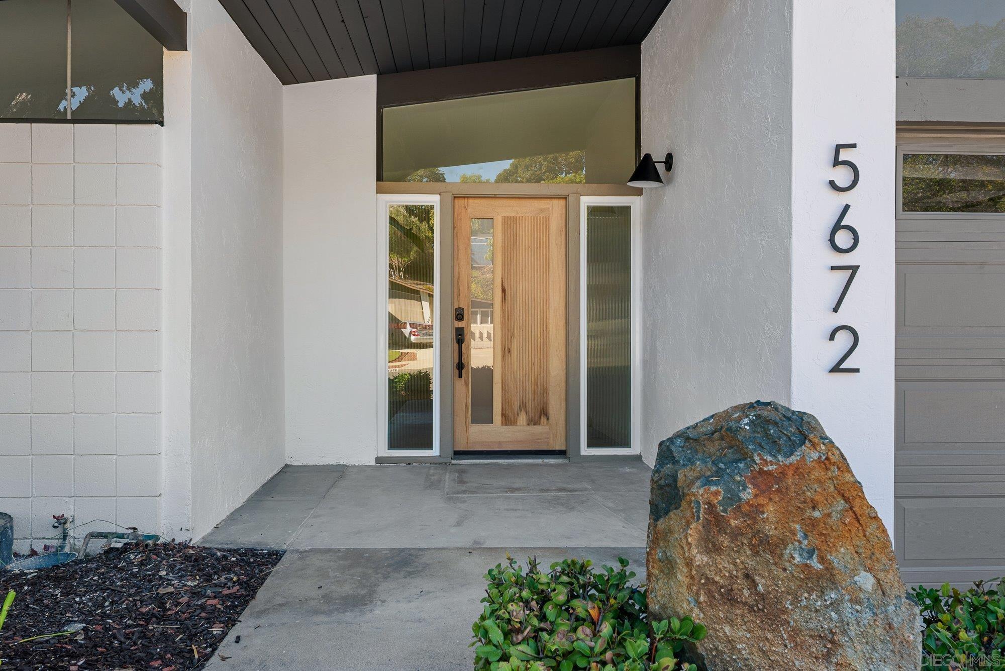 Detail Gallery Image 7 of 64 For 5672  Dartford Way, San Diego,  CA 92120 - 5 Beds | 2 Baths