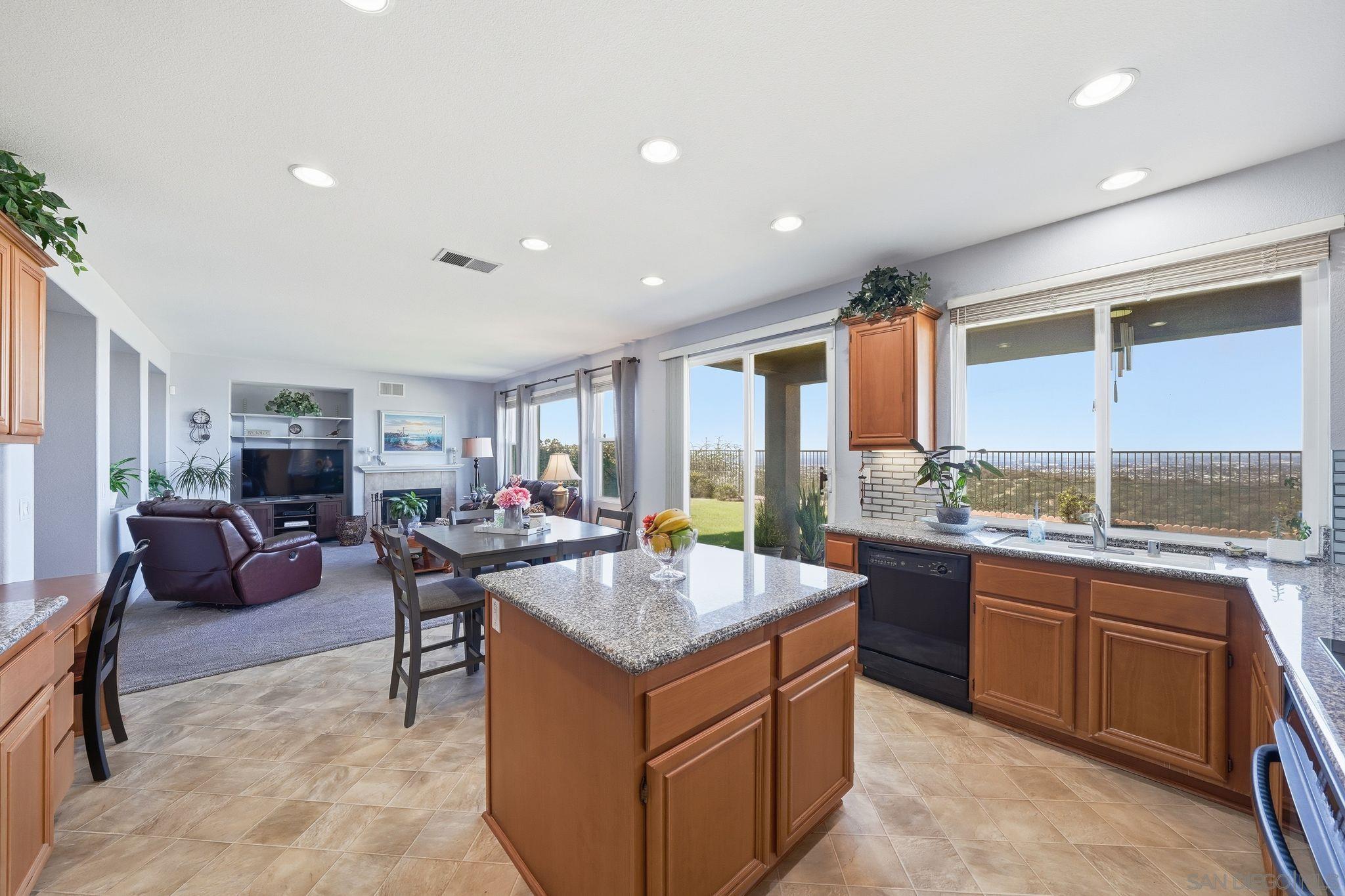 Detail Gallery Image 23 of 56 For 1166  Sea Bird Way, San Diego,  CA 92154 - 5 Beds | 3 Baths