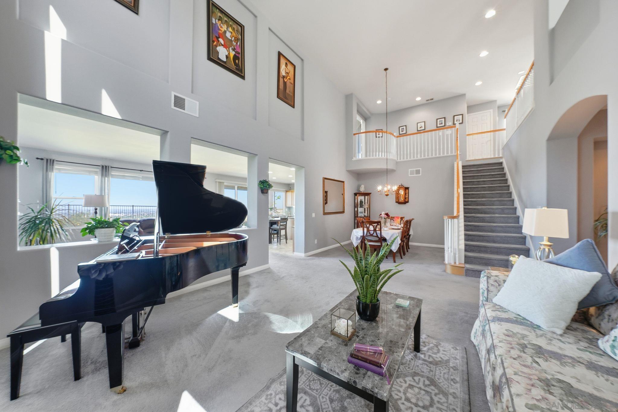 Detail Gallery Image 8 of 56 For 1166  Sea Bird Way, San Diego,  CA 92154 - 5 Beds | 3 Baths