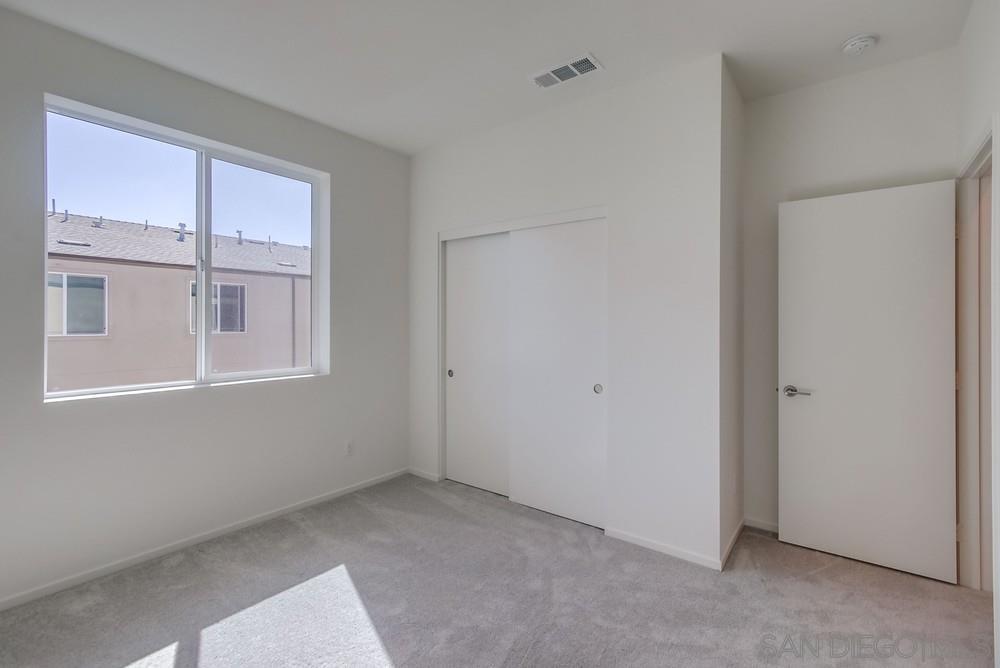 Detail Gallery Image 20 of 36 For 5305  Seacliff Place  #1,  San Diego,  CA 92154 - 3 Beds | 2/1 Baths