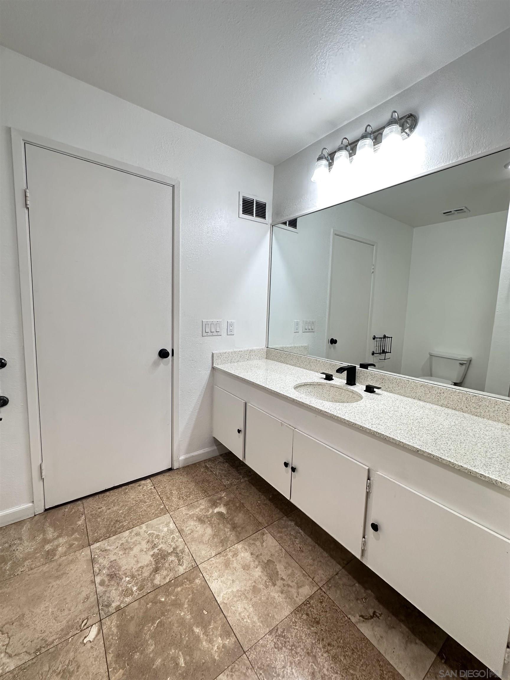 Detail Gallery Image 17 of 28 For 3031  Plaza Lorenzo, Bonita,  CA 91902 - 2 Beds | 1/1 Baths