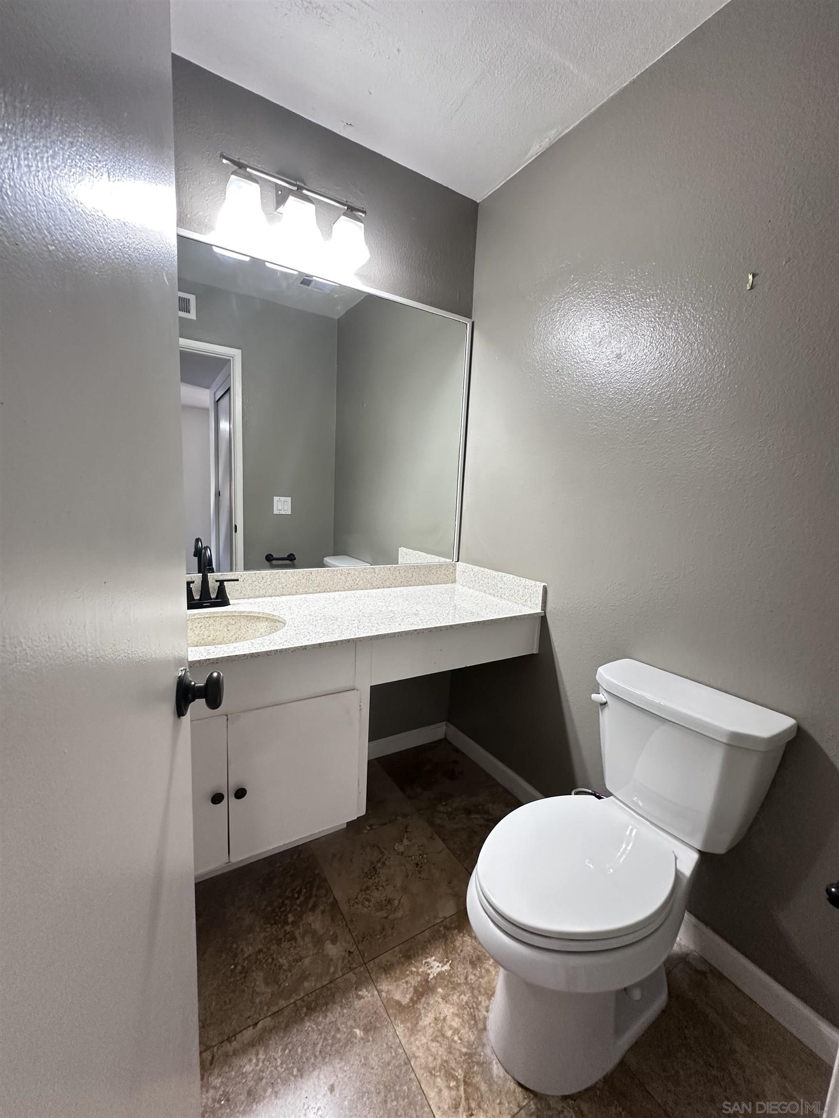 Detail Gallery Image 6 of 28 For 3031  Plaza Lorenzo, Bonita,  CA 91902 - 2 Beds | 1/1 Baths